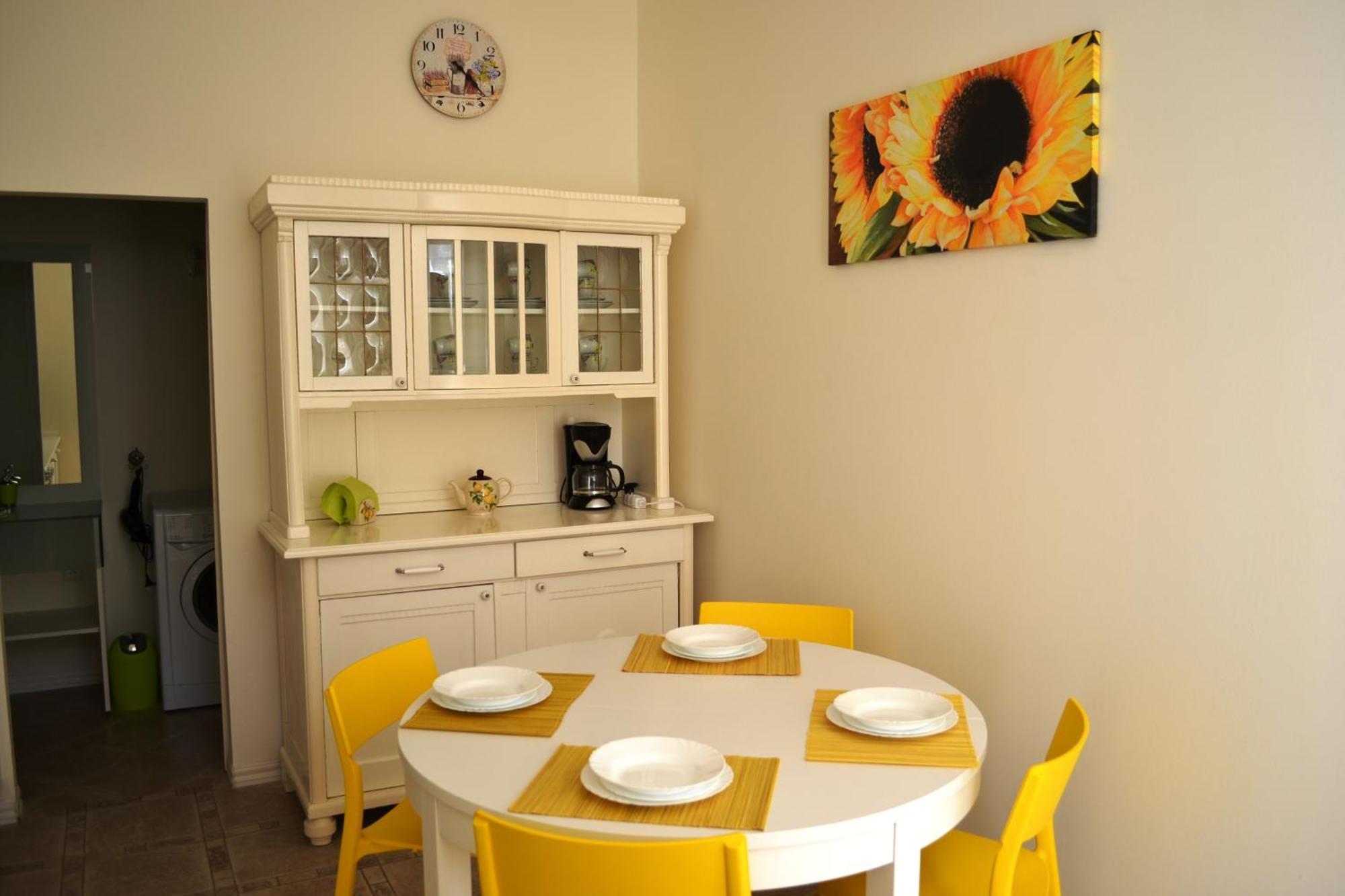 Sunflower 2bdr Flat By Ruterra Prague
