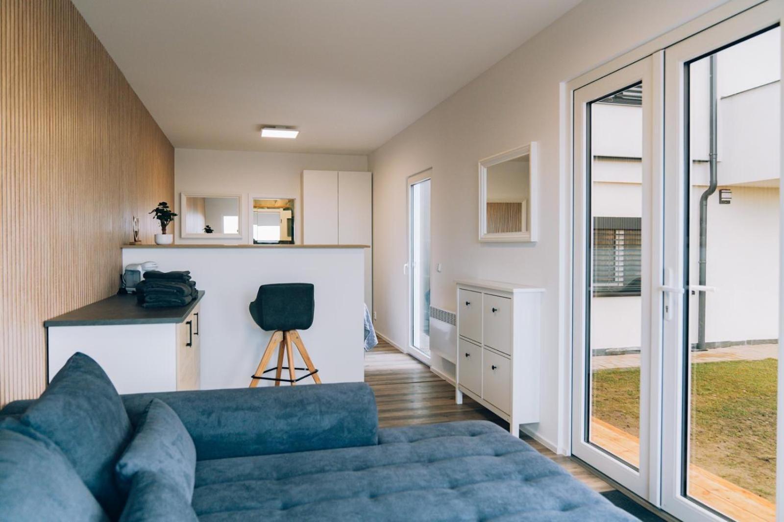 Airport Luxury & Apartment *