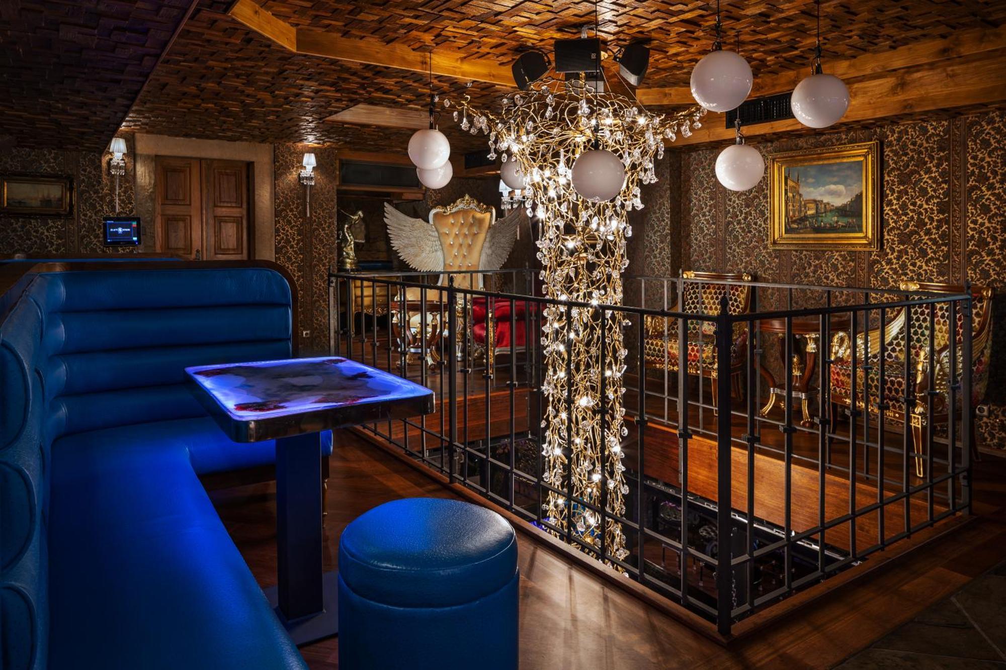 Hotel U Zlateho Stromu 4*