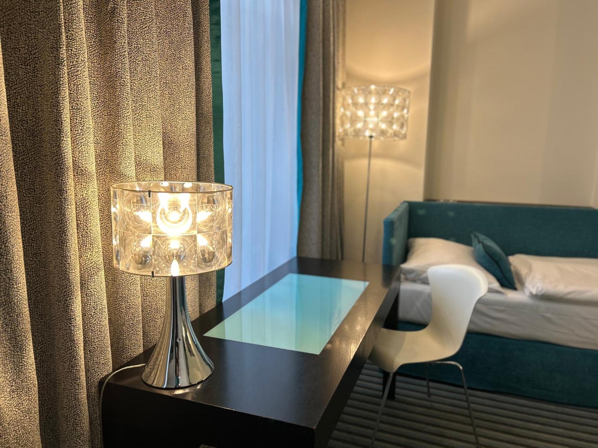 Red & Blue Design 4* Prague
