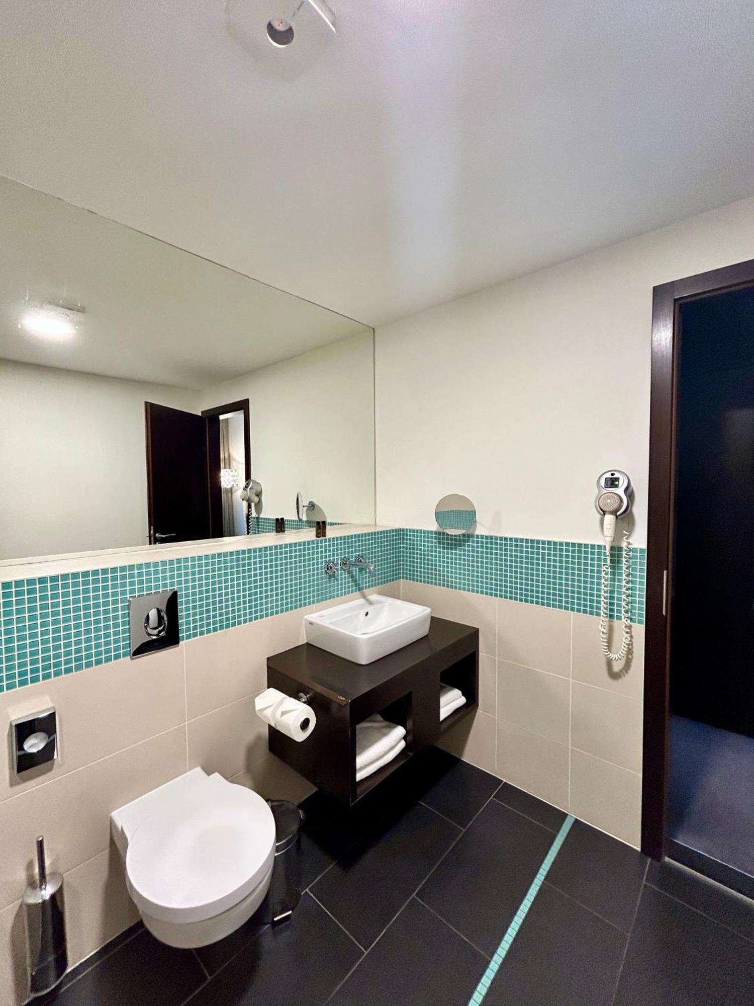 Red & Blue Design Hotel 4*