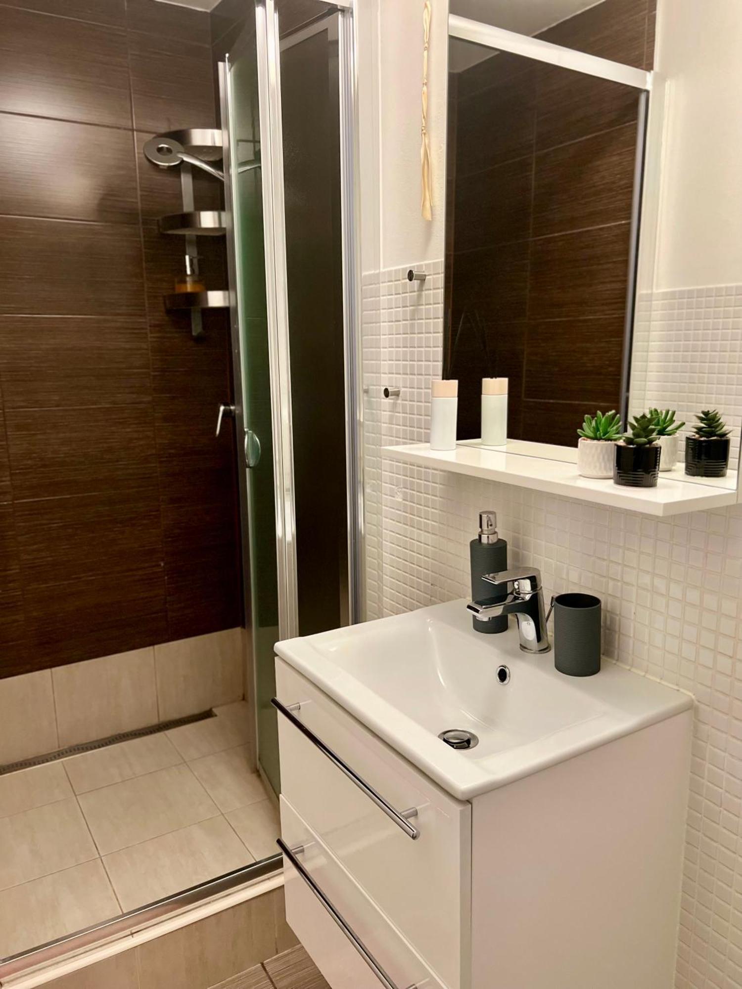 Lovely Havanska - With Free Parking * Prague