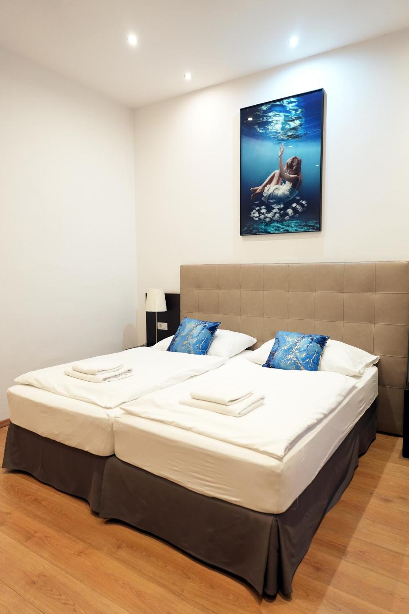 Riverside Palace Apartment Prague