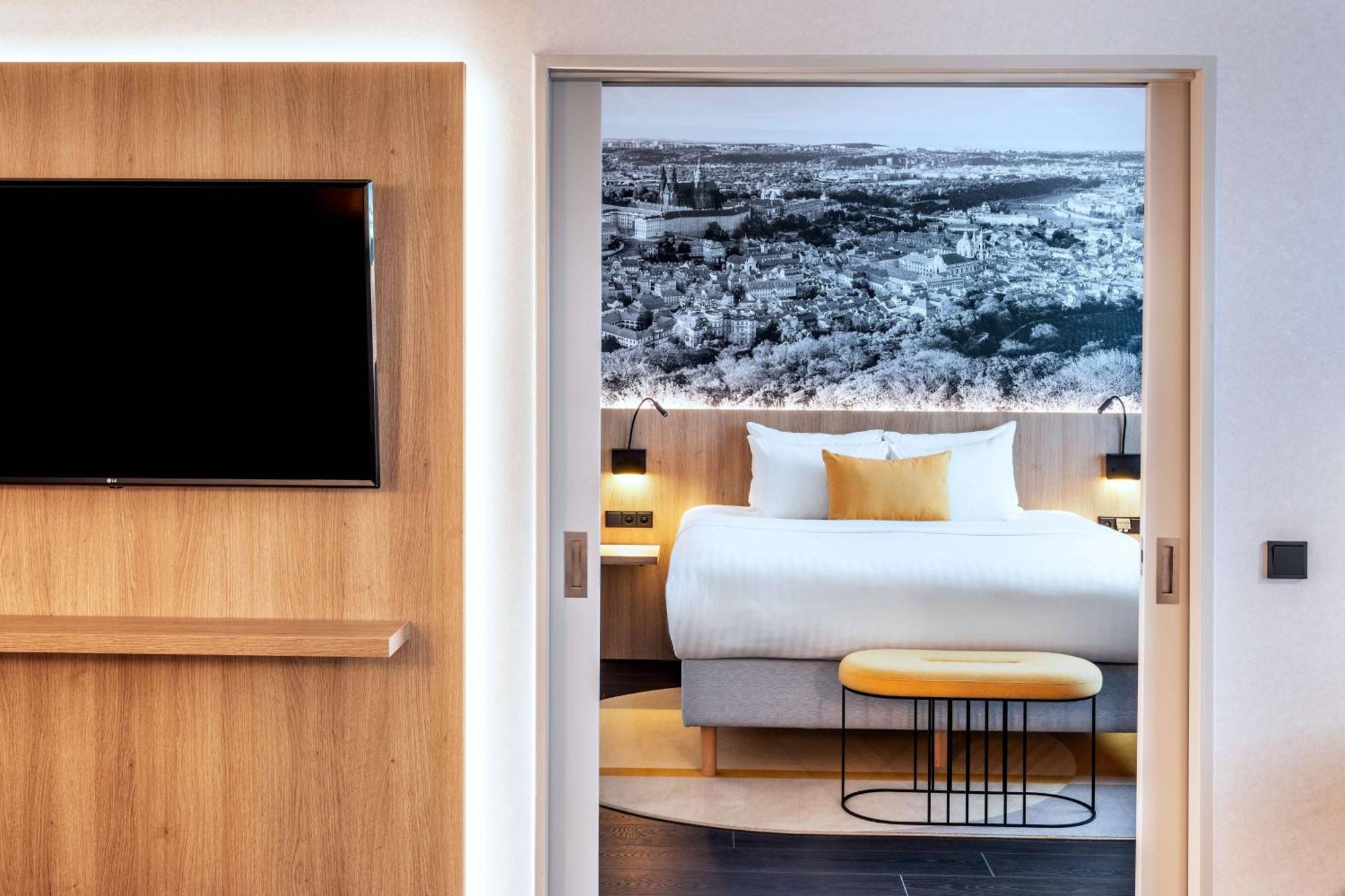 Hotel Courtyard By Marriott Airport