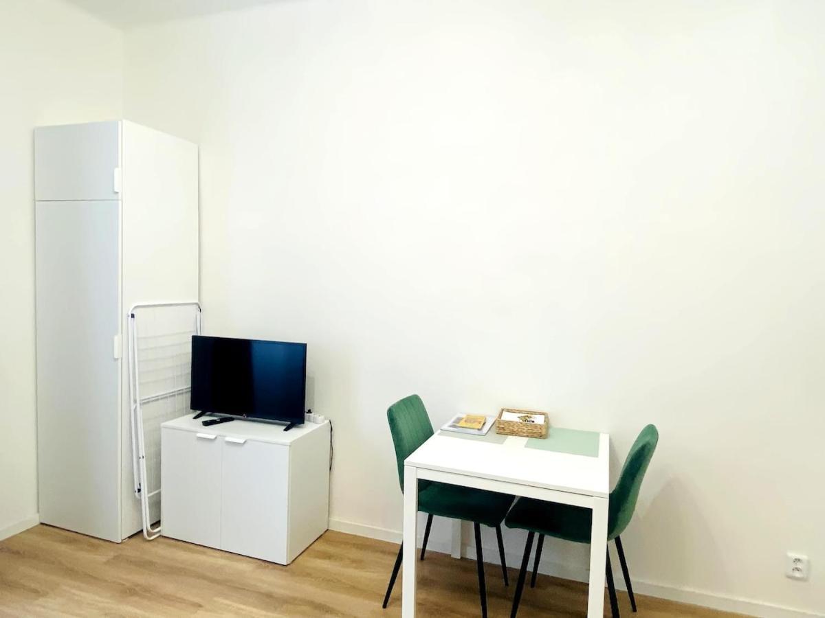Daire Private Close To Red Subway Pankrac Prag