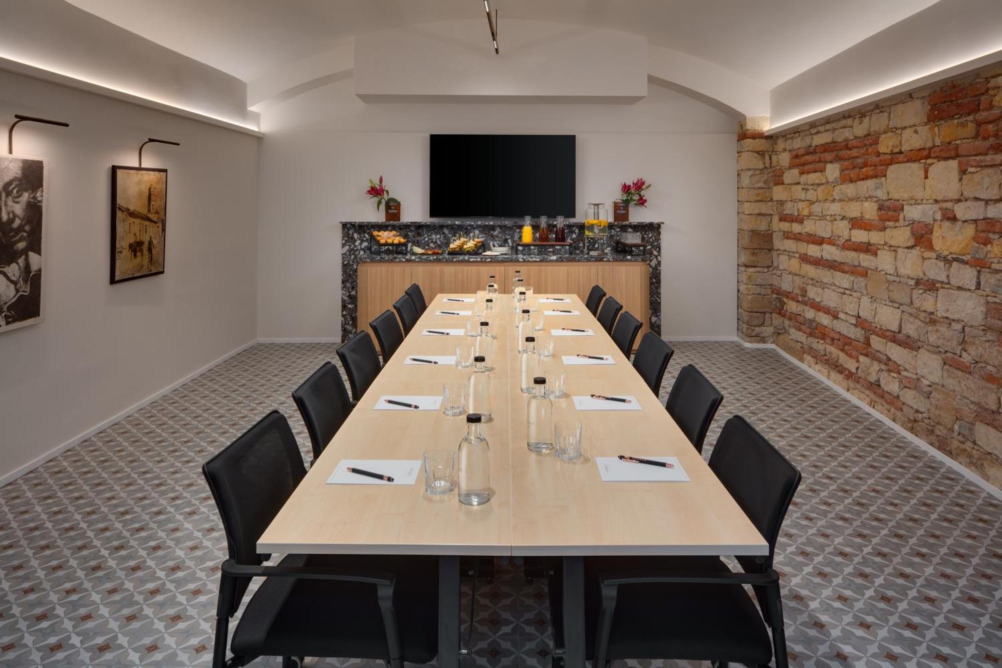 Leonardo&bookquet 5* Prague