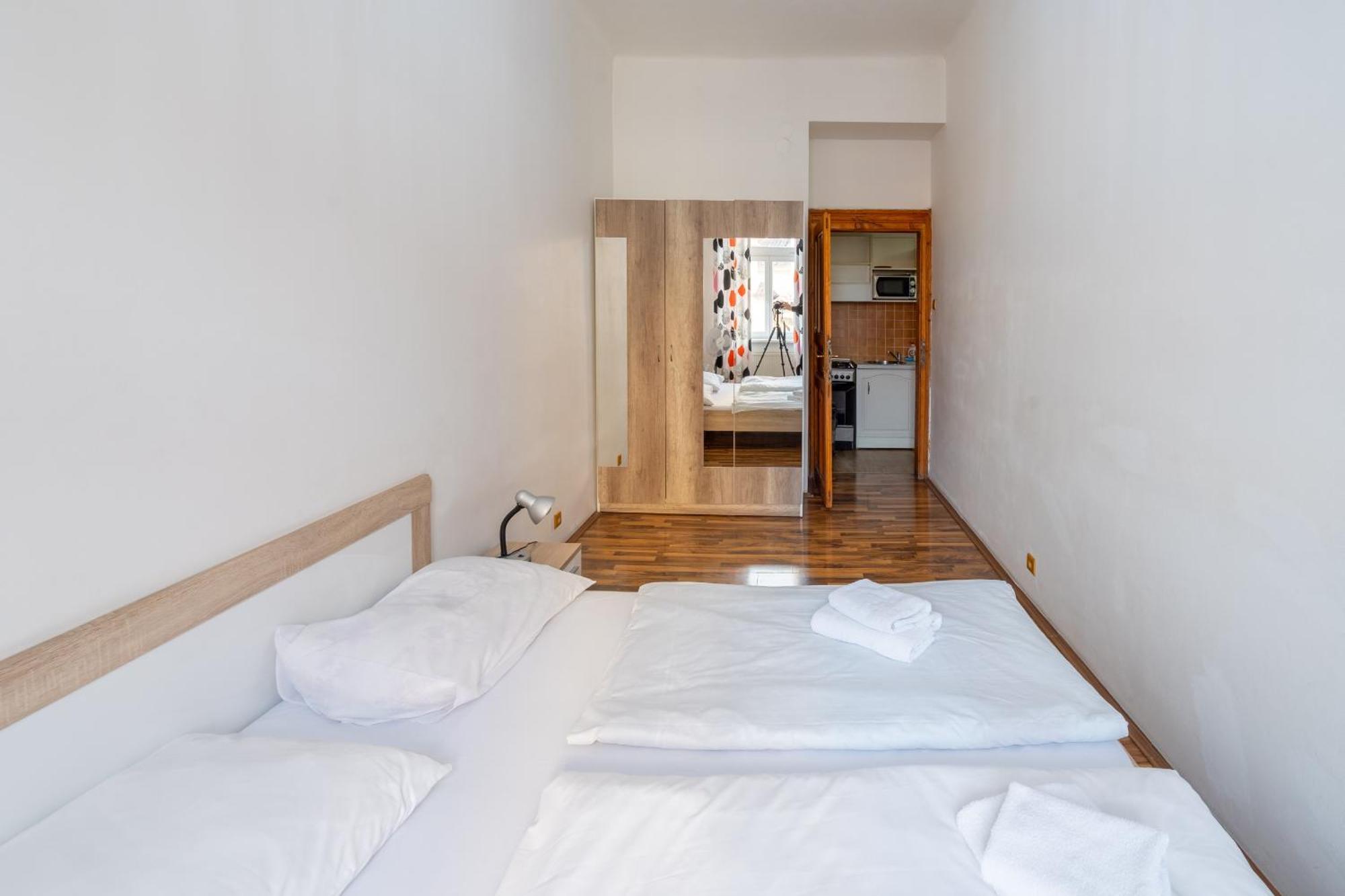 Downtown Apartment *