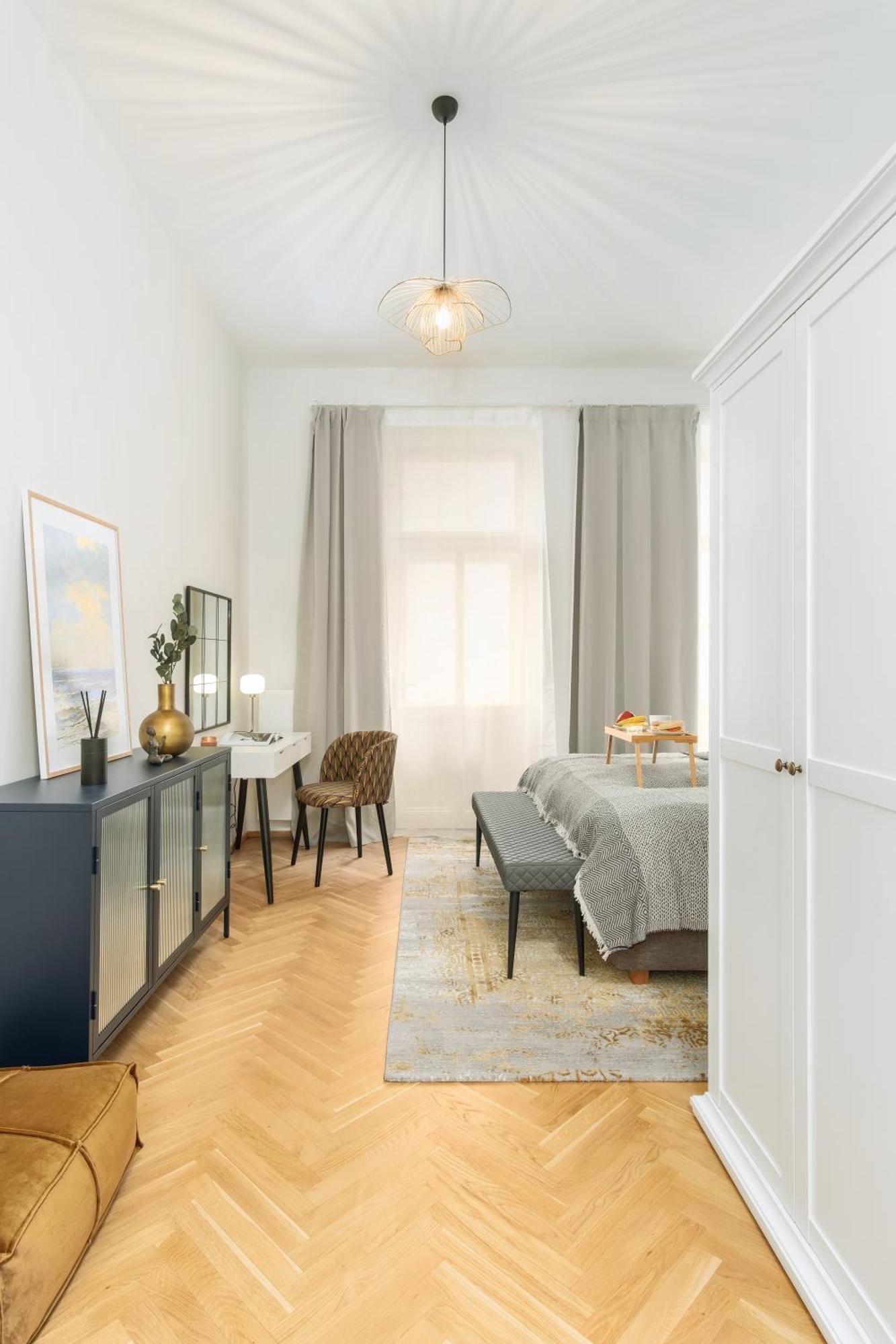 Stru House By Days - Luxurious Next To National Theatre Apartment