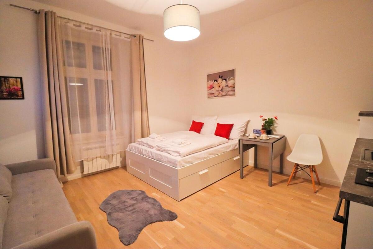 Spacious In The Center Of *