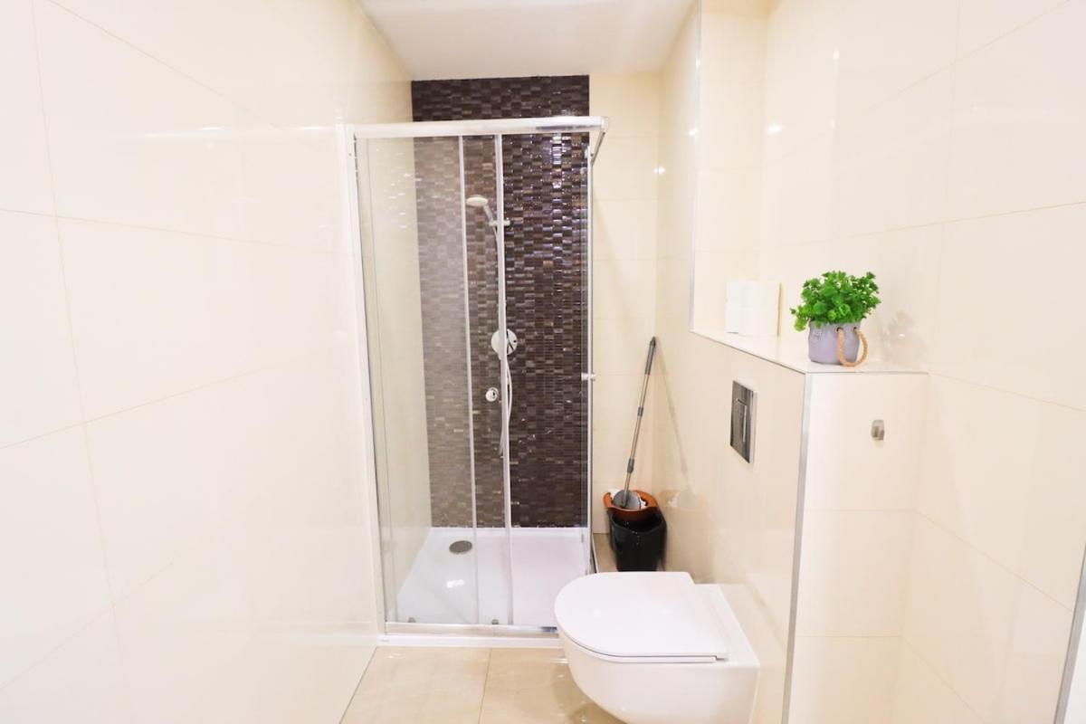 Apartment Spacious In The Center Of *