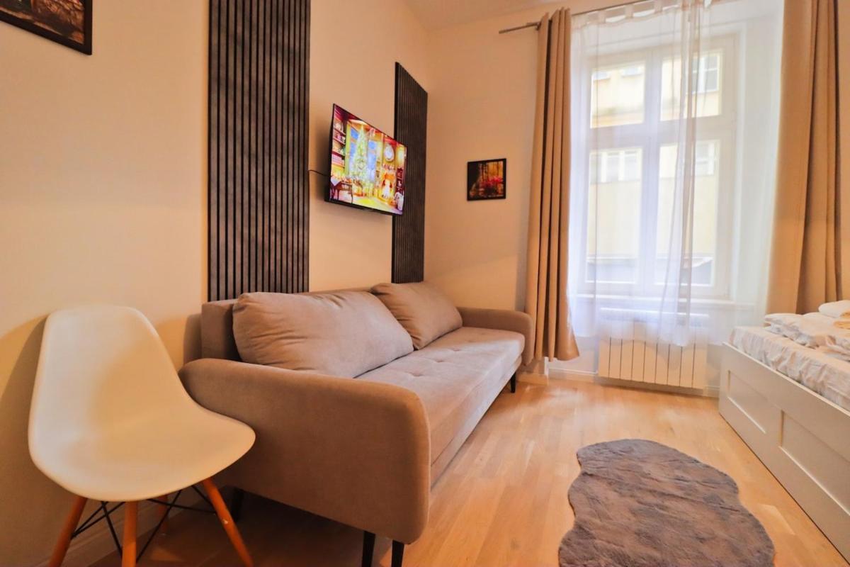 Apartment Spacious In The Center Of *