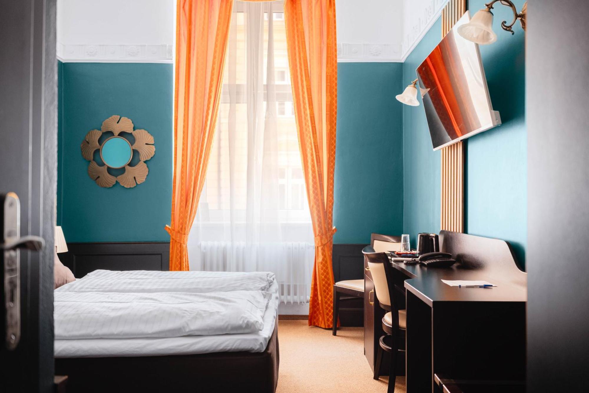 1885 Hotel Praga