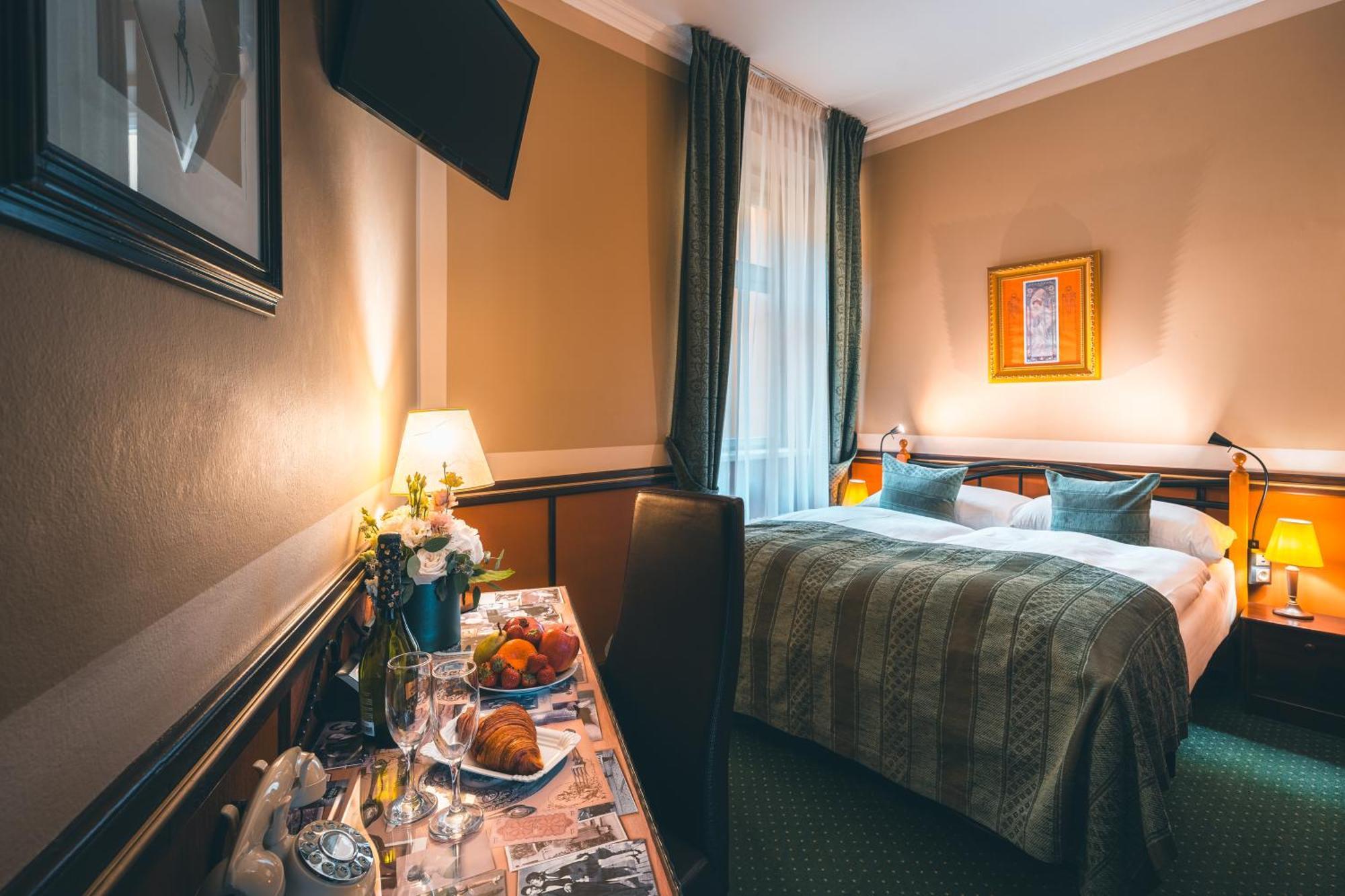 Hastal Old Town Hotel