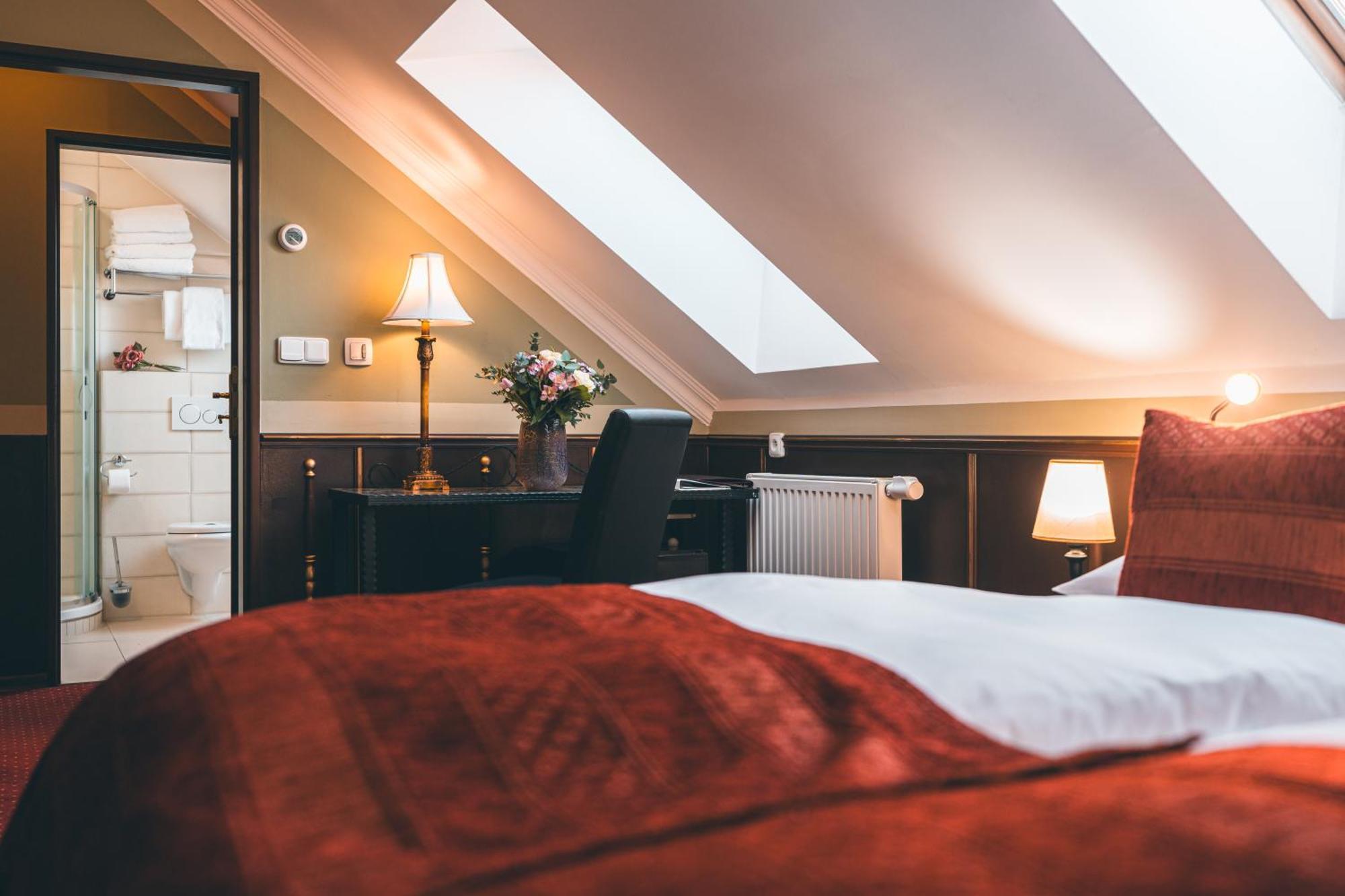 Hotel Hastal Old Town
