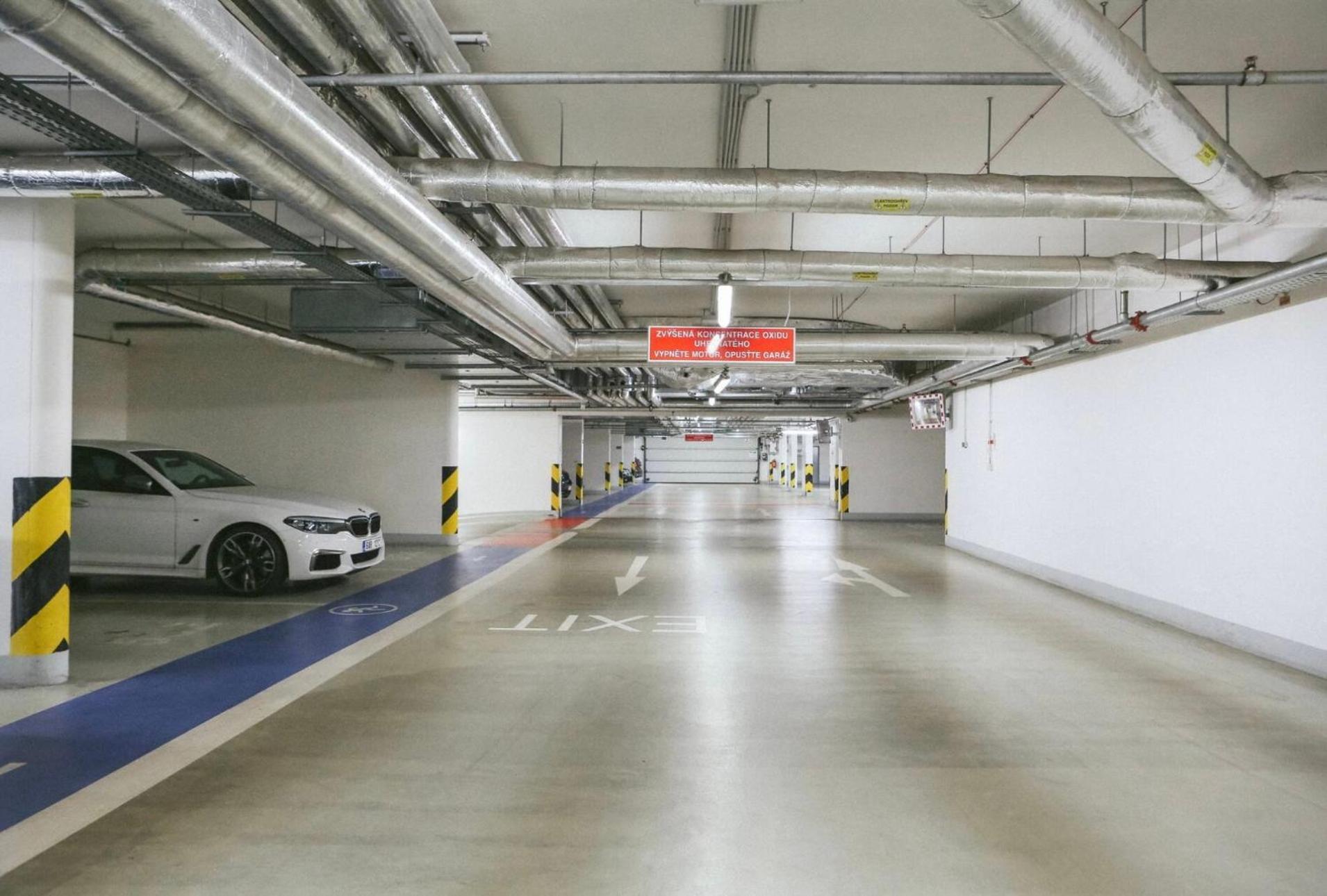 Garden Towers - Free Underground Parking Prague