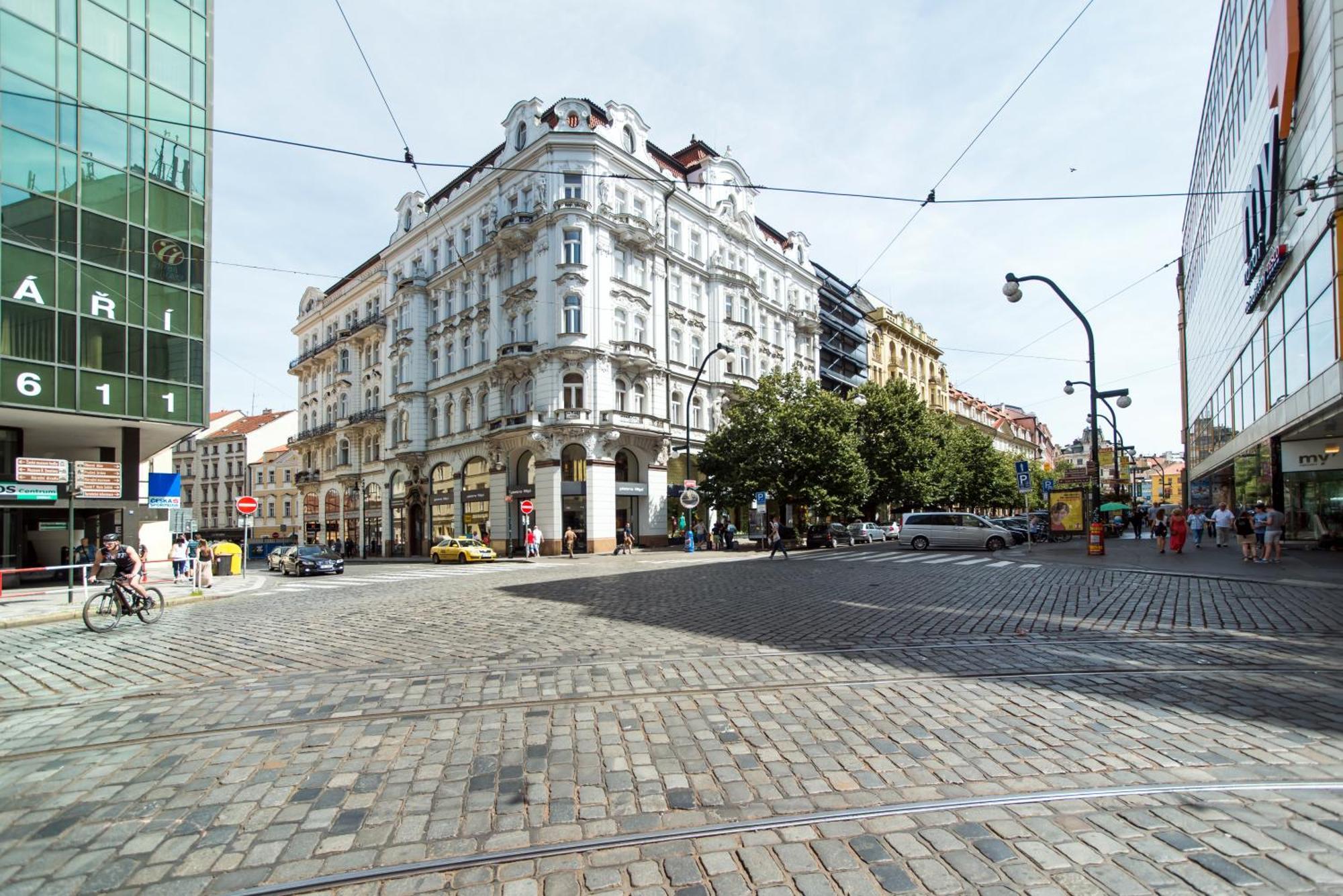 Spacious Two-bedroom In Old Town * Prague