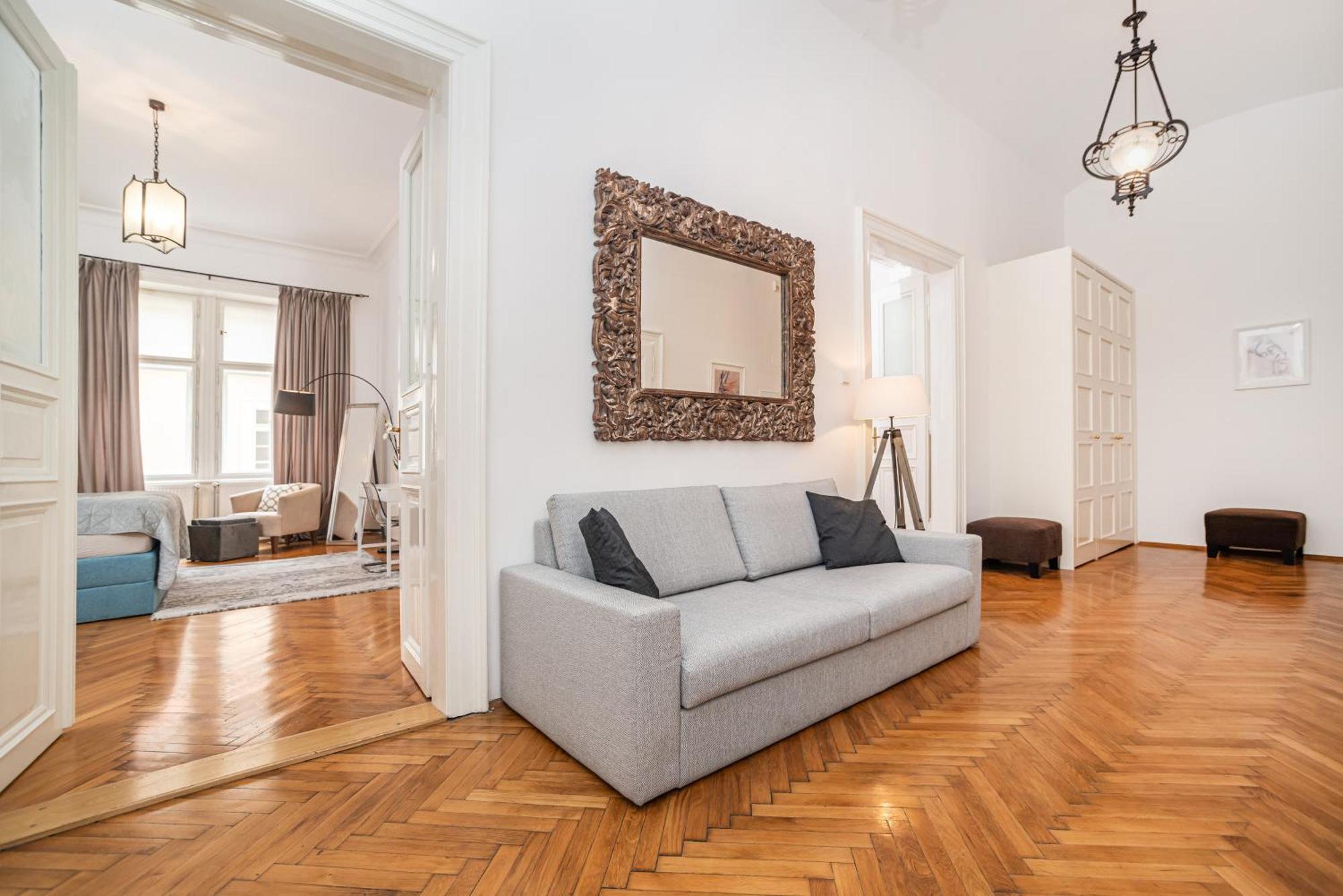 Spacious Two-bedroom In Old Town Prague