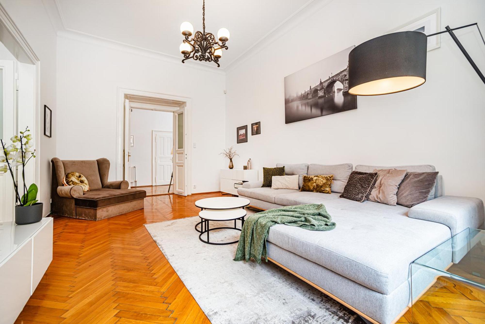 Spacious Two-bedroom In Old Town Prague