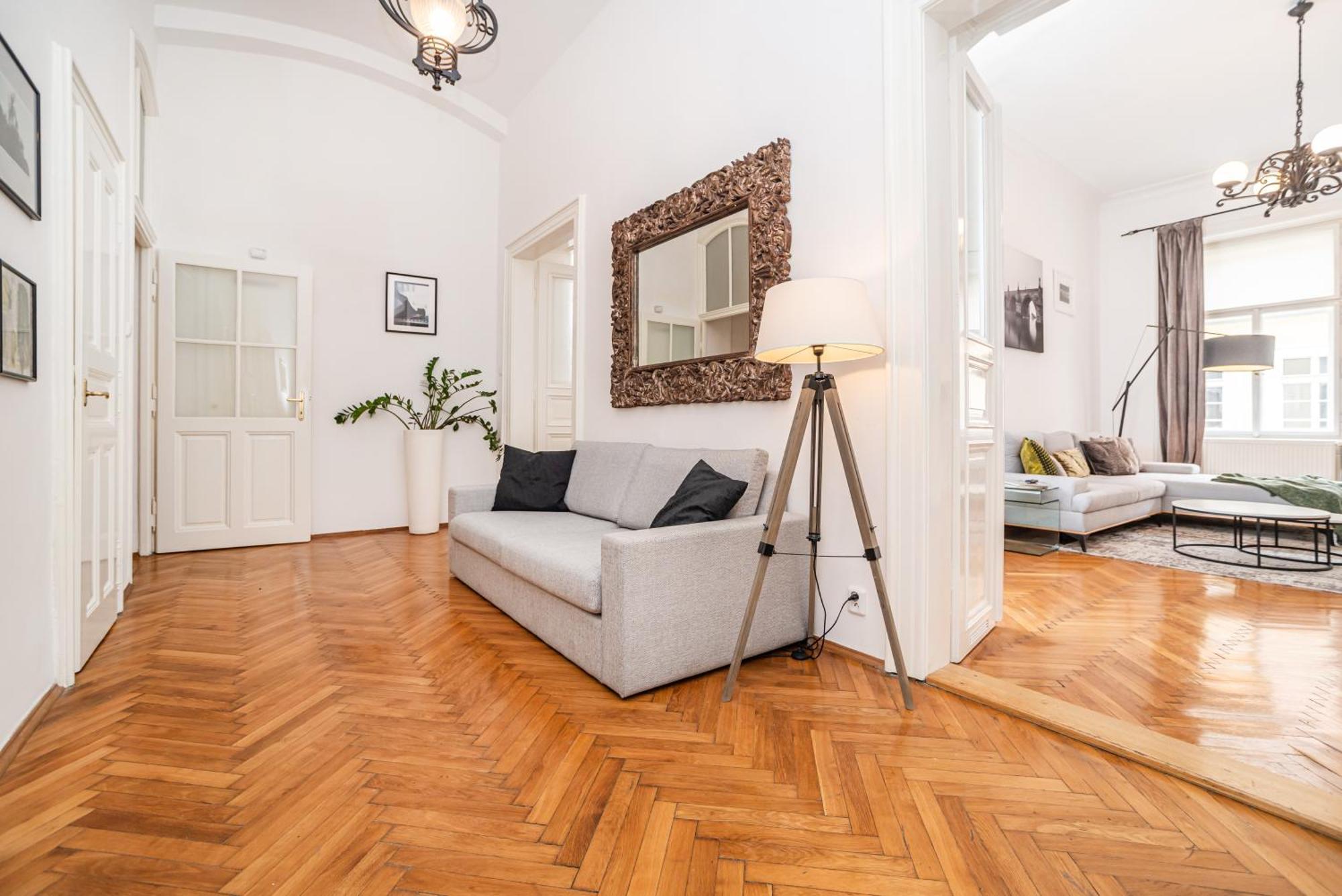 Spacious Two-bedroom In Old Town * Prague