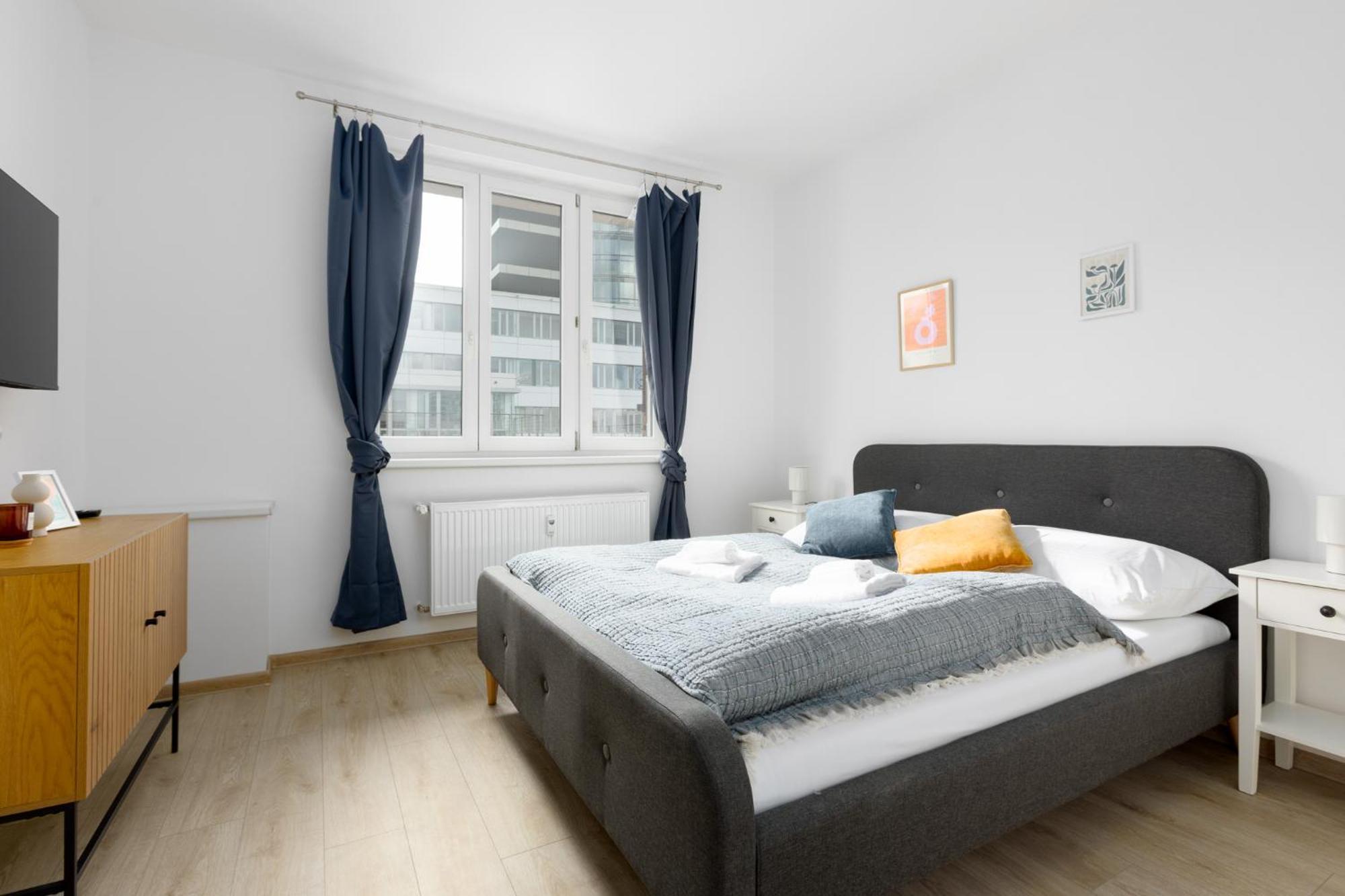 Daire 2 Bedroom With A Terrace Near The Metro *