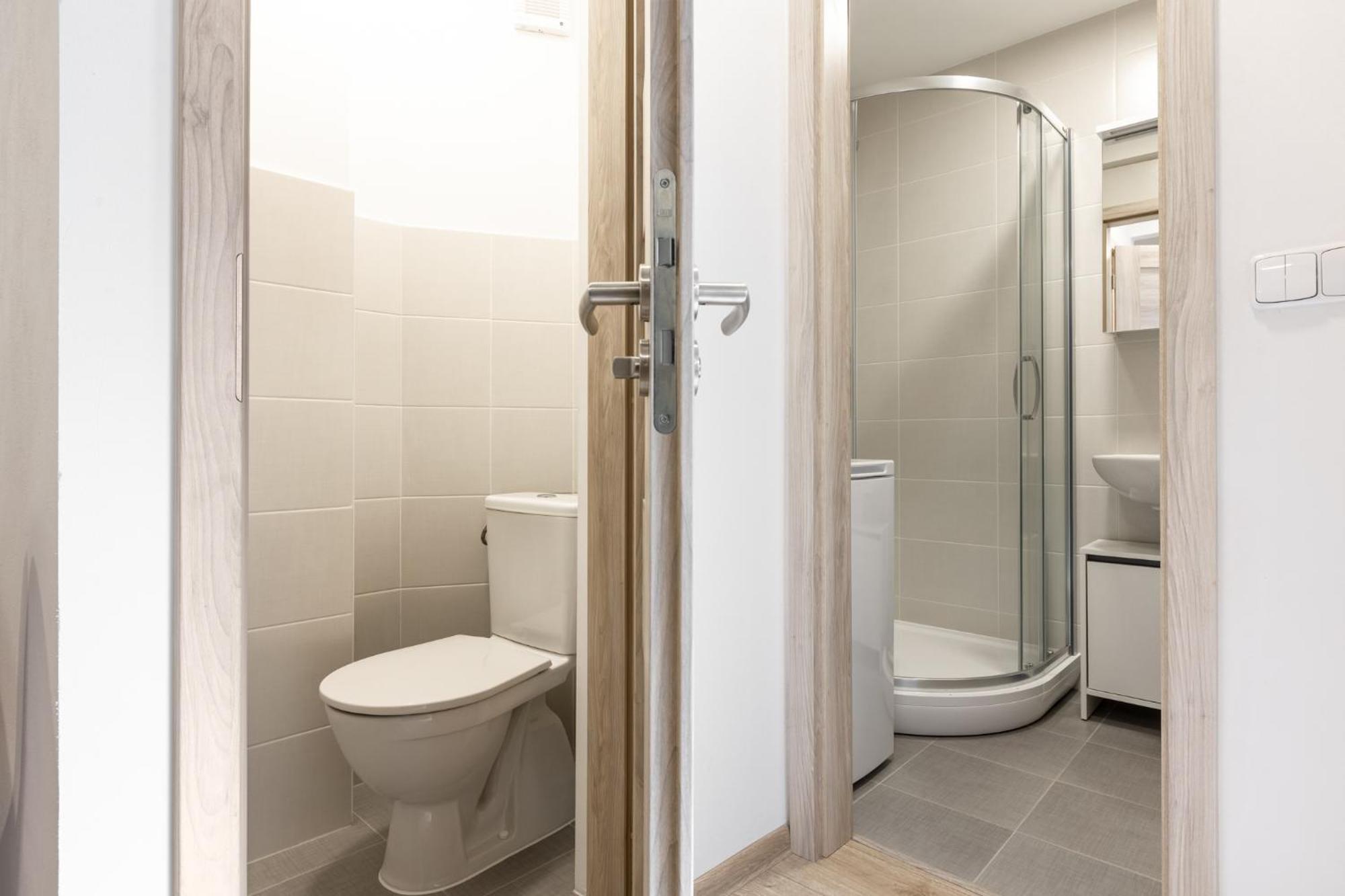 Daire 2 Bedroom With A Terrace Near The Metro