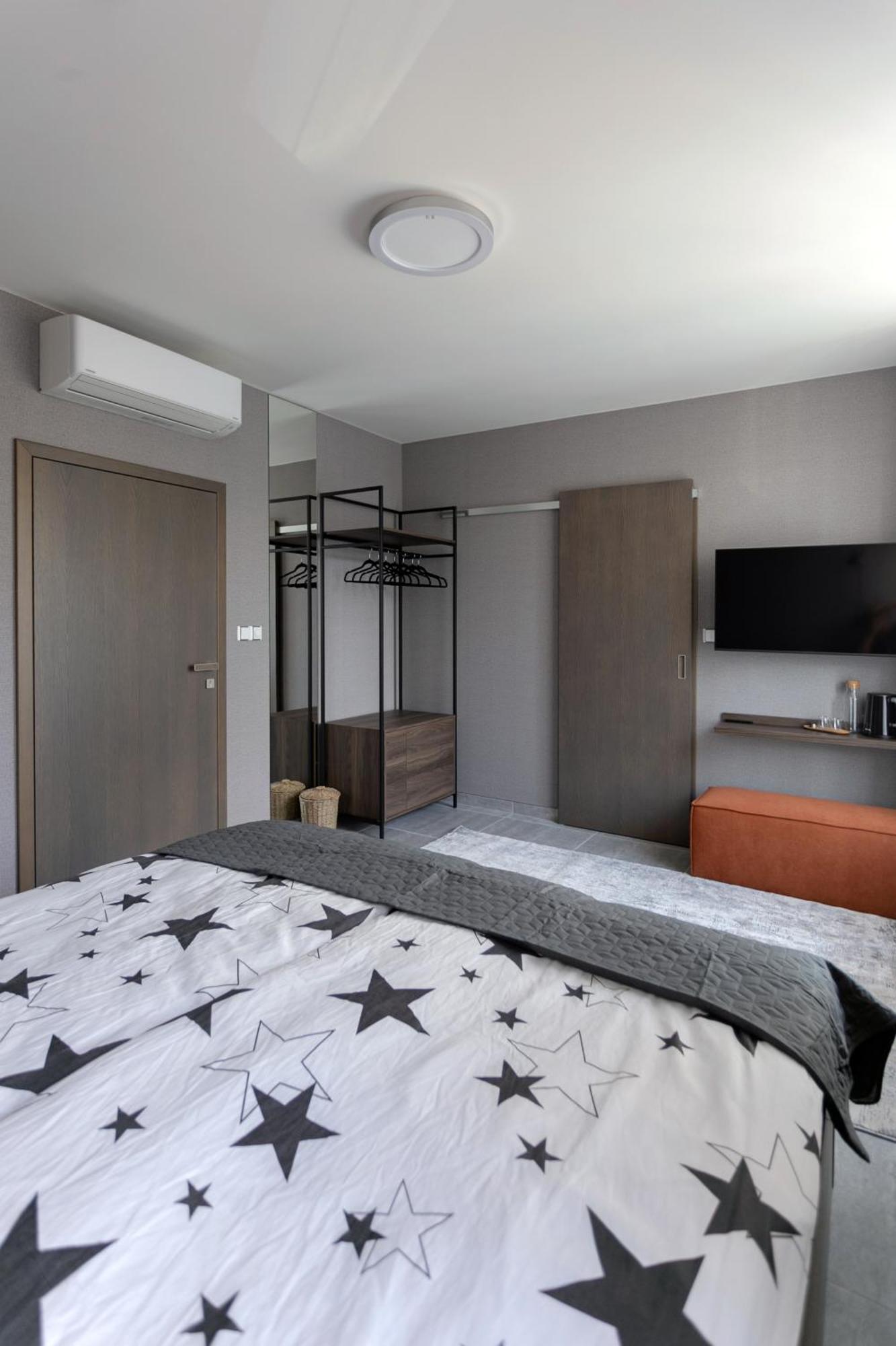 Luong Europe Prague