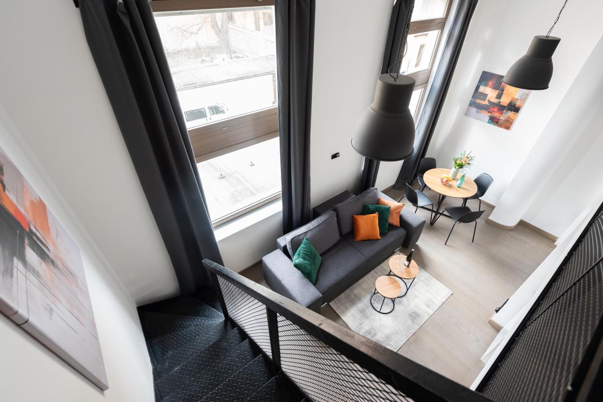 Modern Loft-apartments In Apartment *