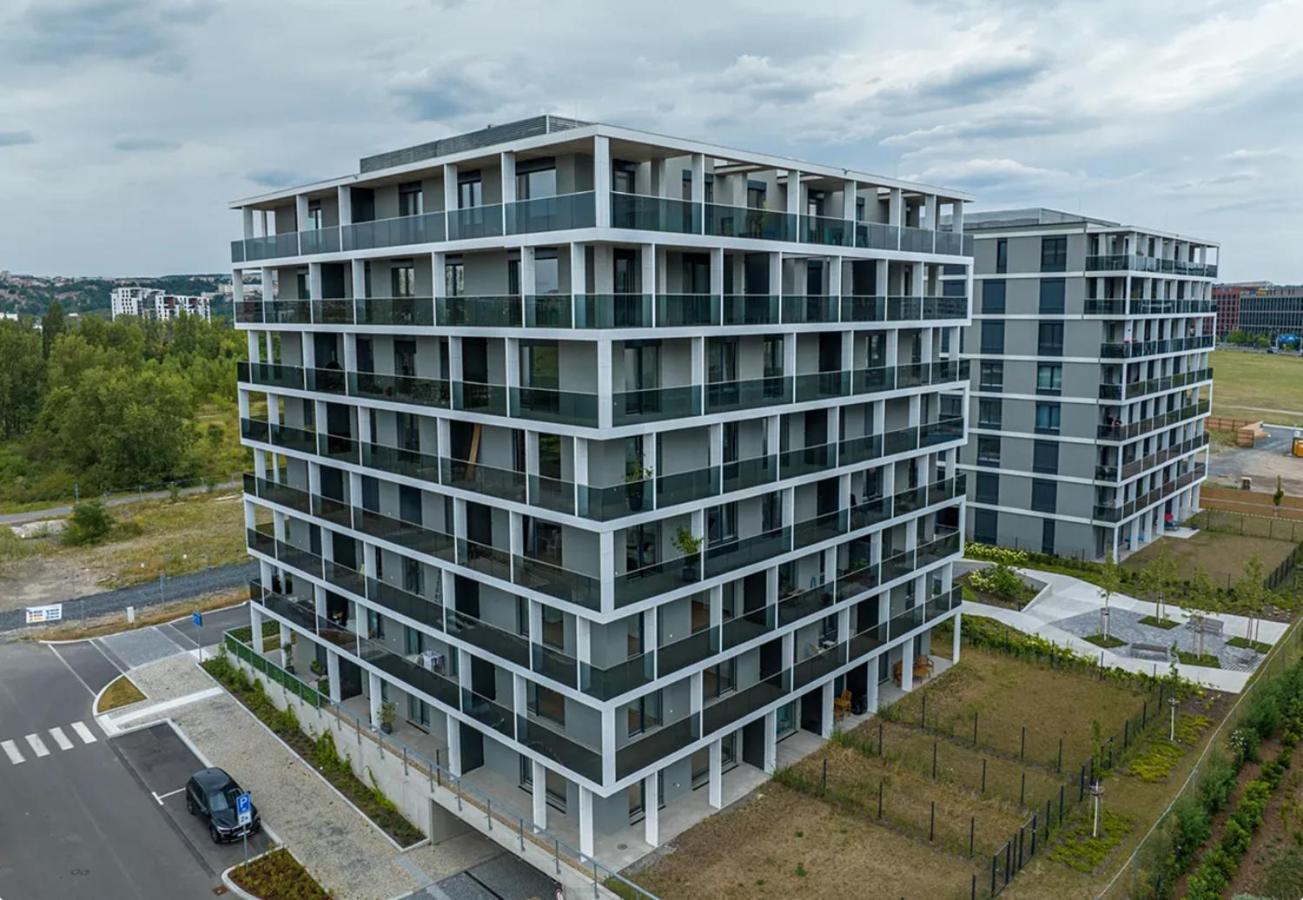 New Studio, King Bed, Free Parking, Terrace * Praga