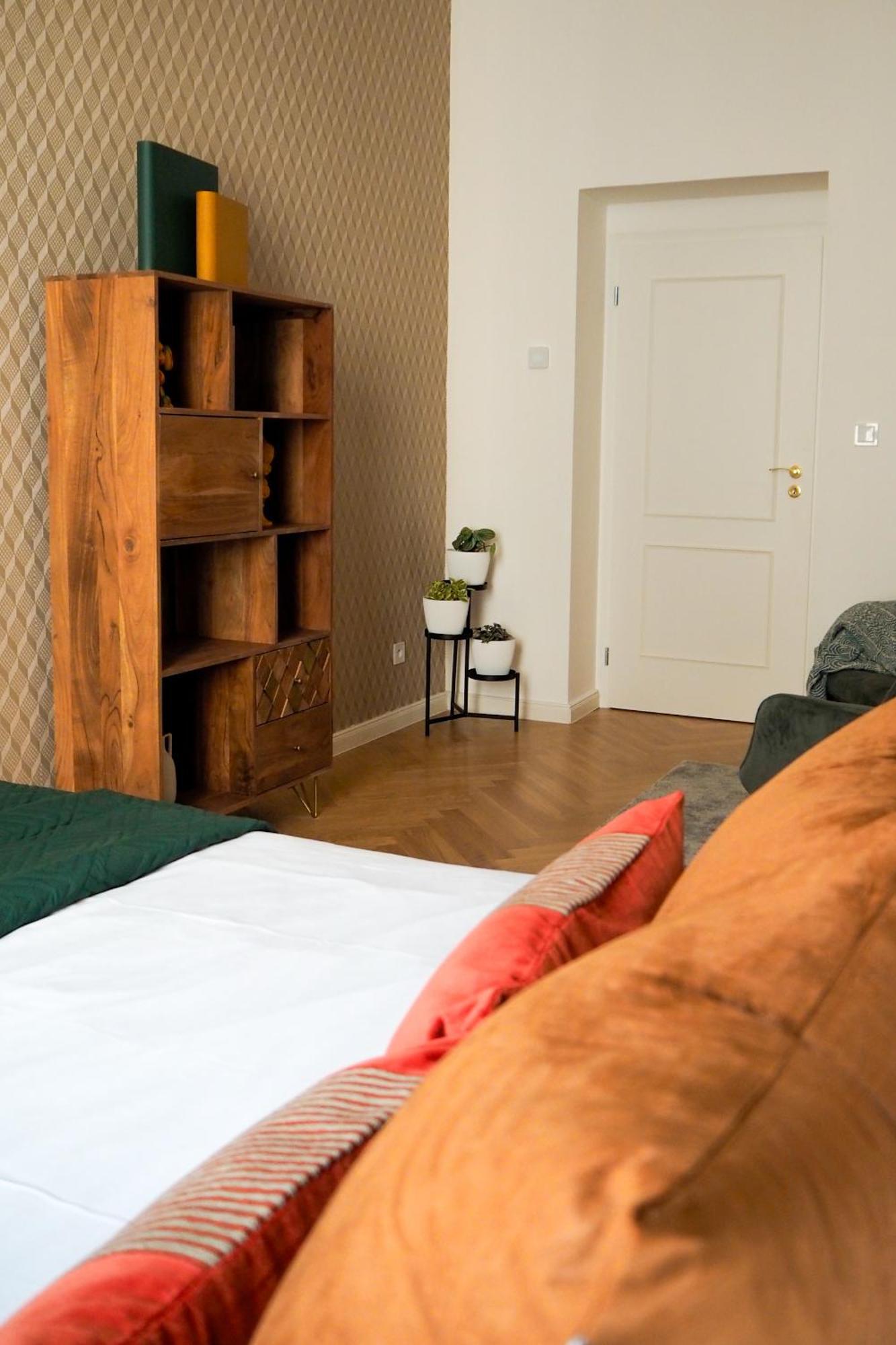 Rasinovo Nabrezi - Riverside Aparthotel 4*