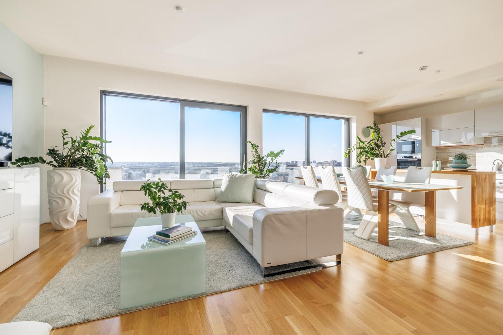 Apartment Airport Luxury &