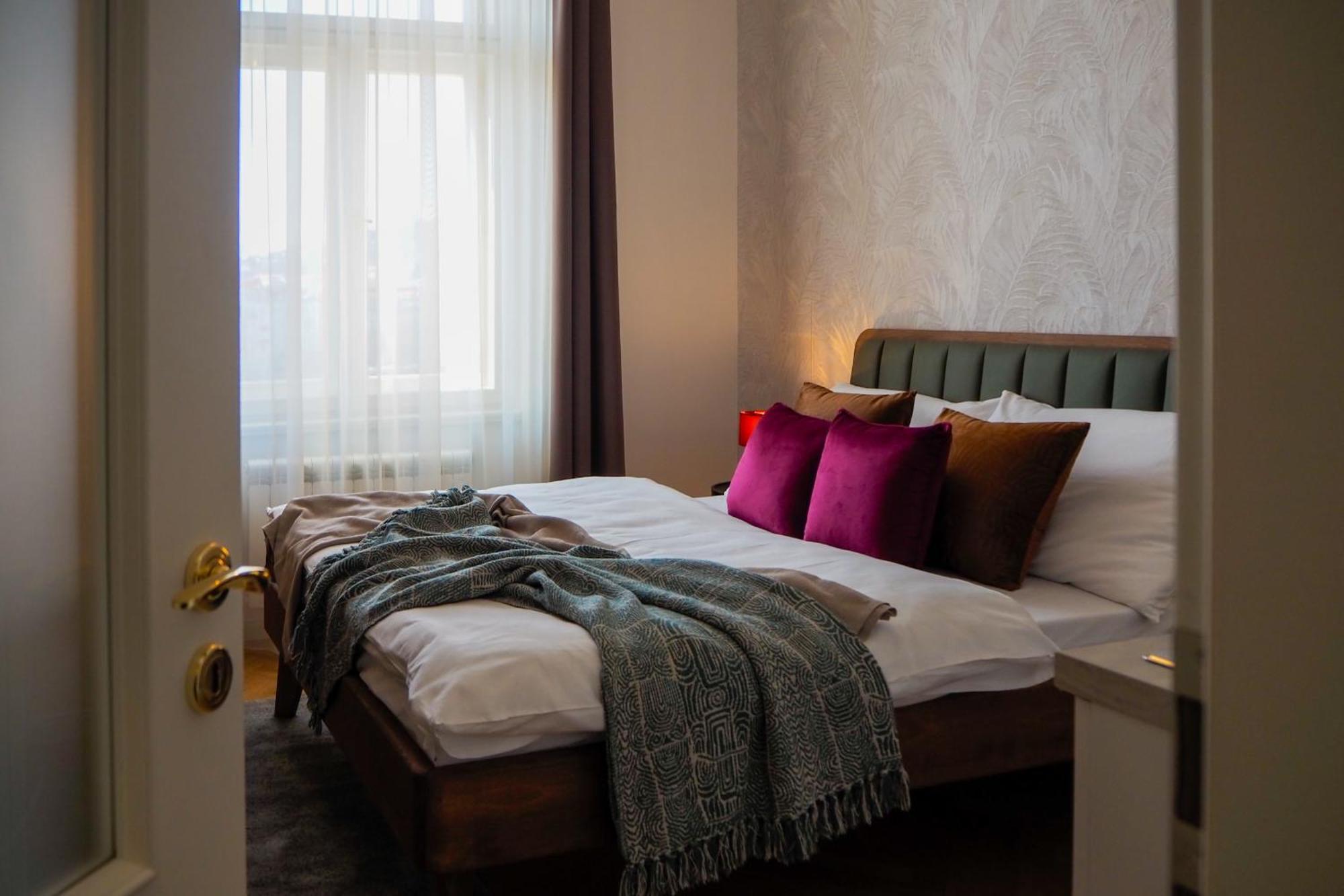 Aparthotel Rasinovo Nabrezi - Riverside Prague