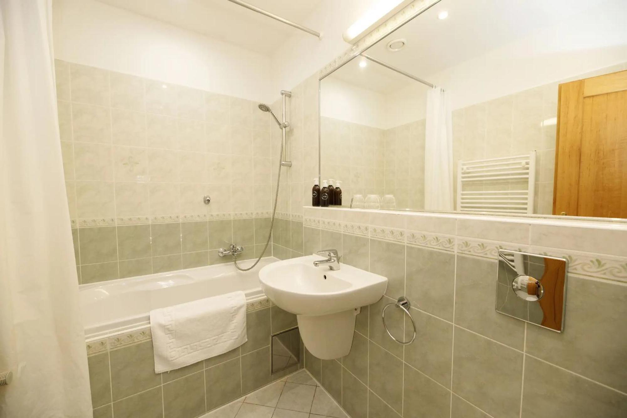 Claris Otel 3*