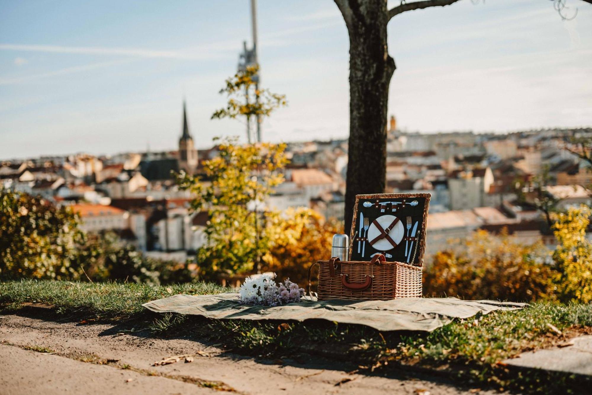 Elegant With Terrace & Bike Path Apartamento Praga