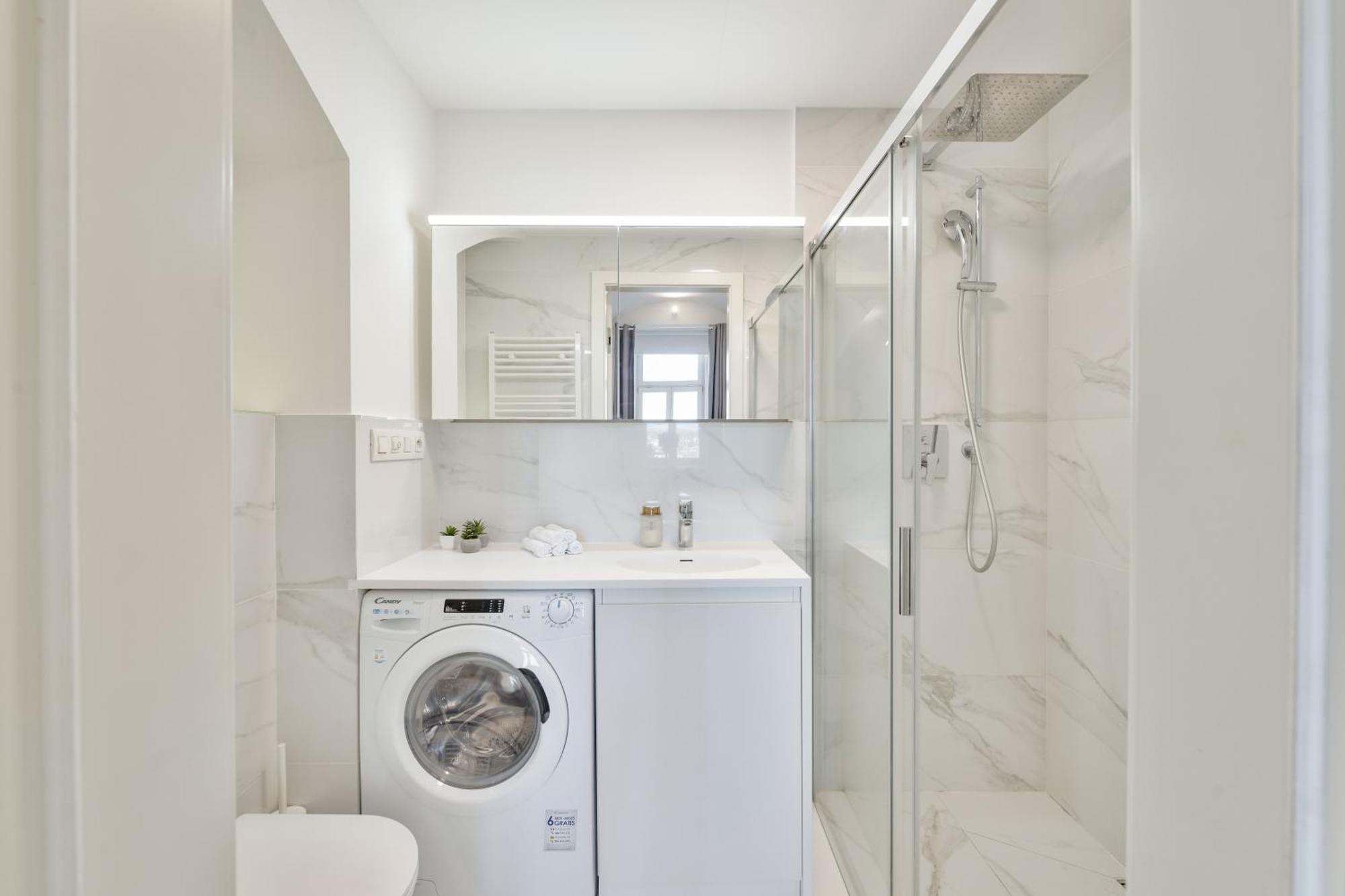 Elegant With Terrace & Bike Path Apartamento Praga