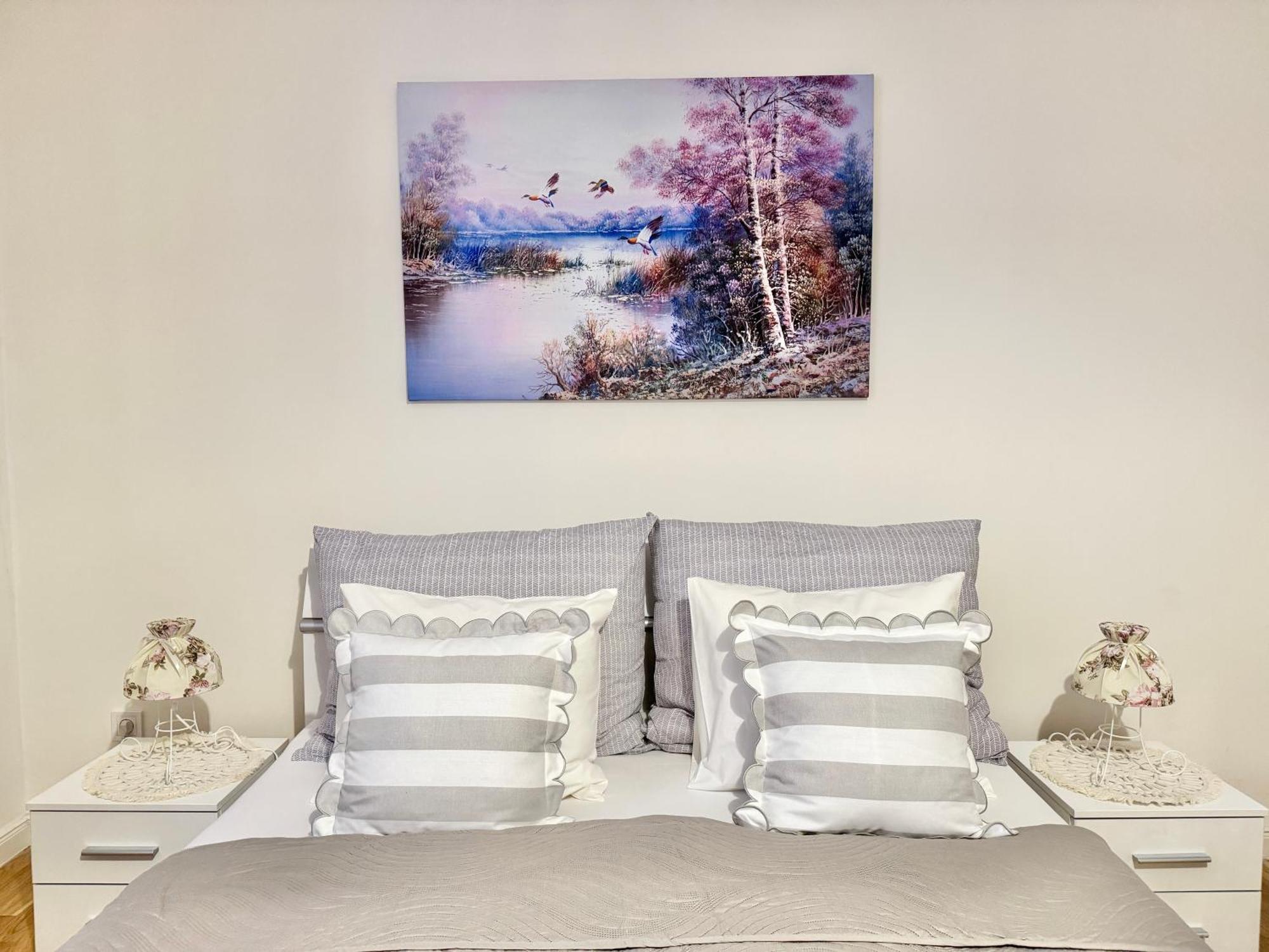 Apartment New! Romantic Apartment! In Centre! Florence! Prague