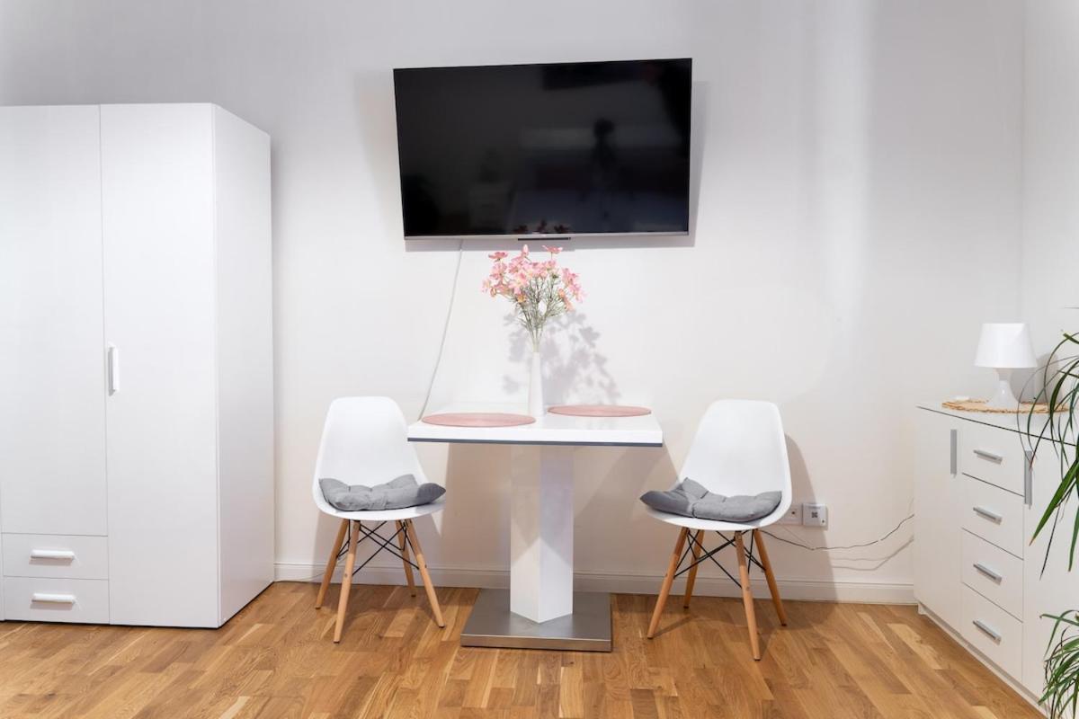 New! Romantic Apartment! In Centre! Florence! Apartment Prague
