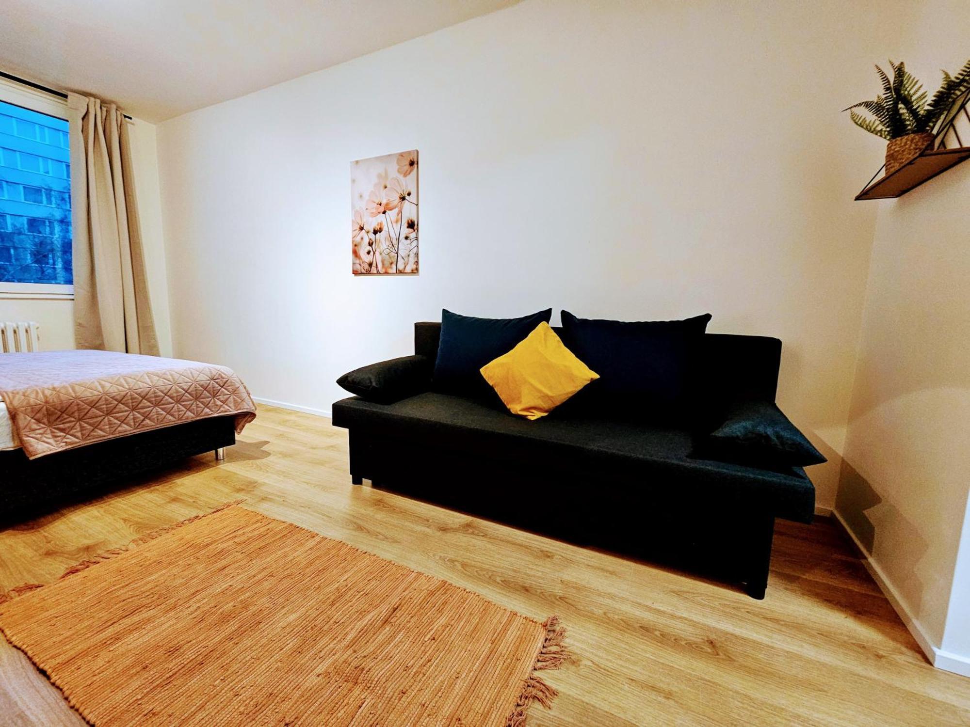 Apartment Live-inn Hotel-style 5 Apartments, 20 Mins To Centre, Gym, Reception, Free Parking, Lift, Roof Terrace & Game Prague