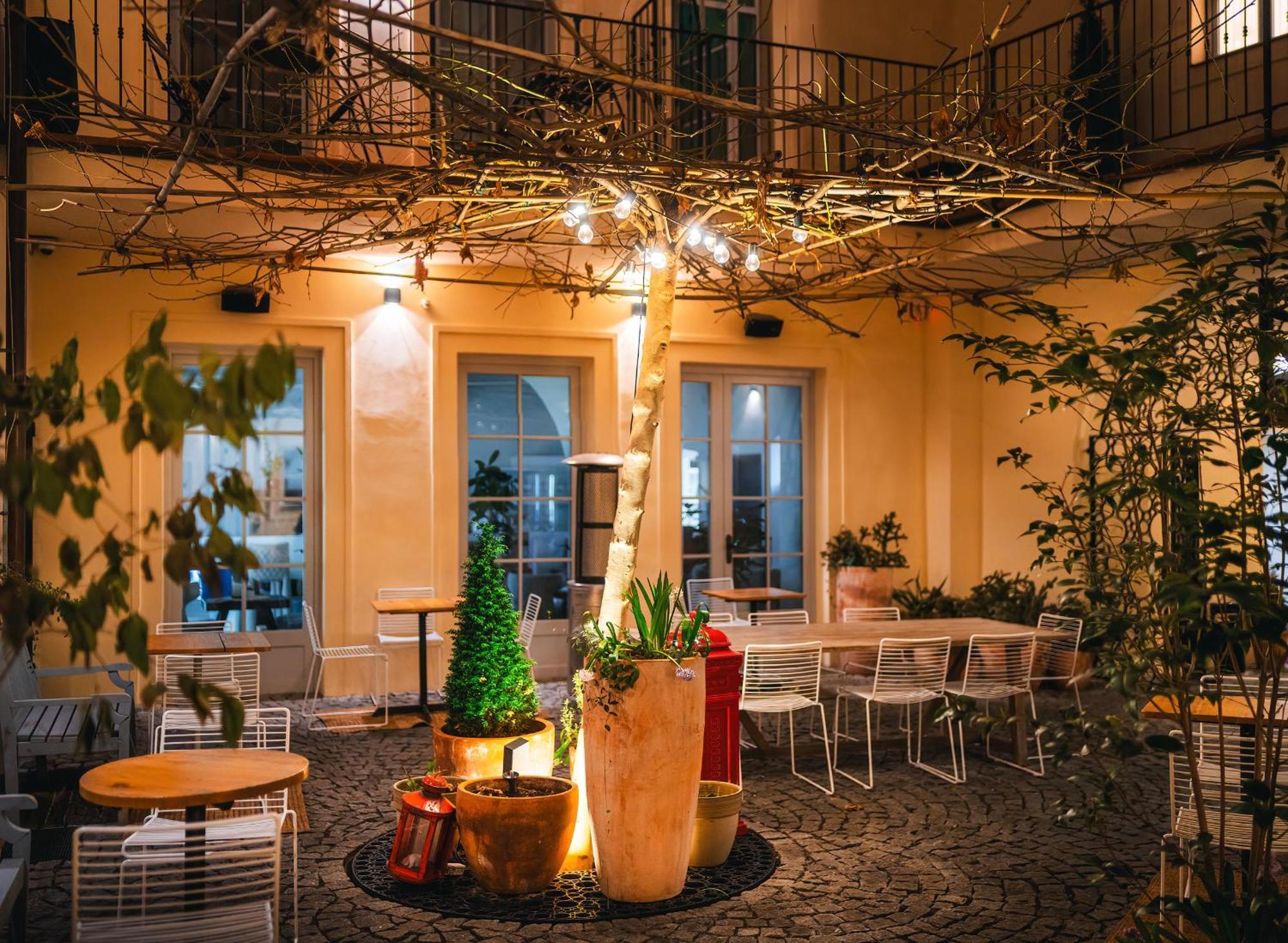 Old Royal Post Boutique & Premium Otel Prag