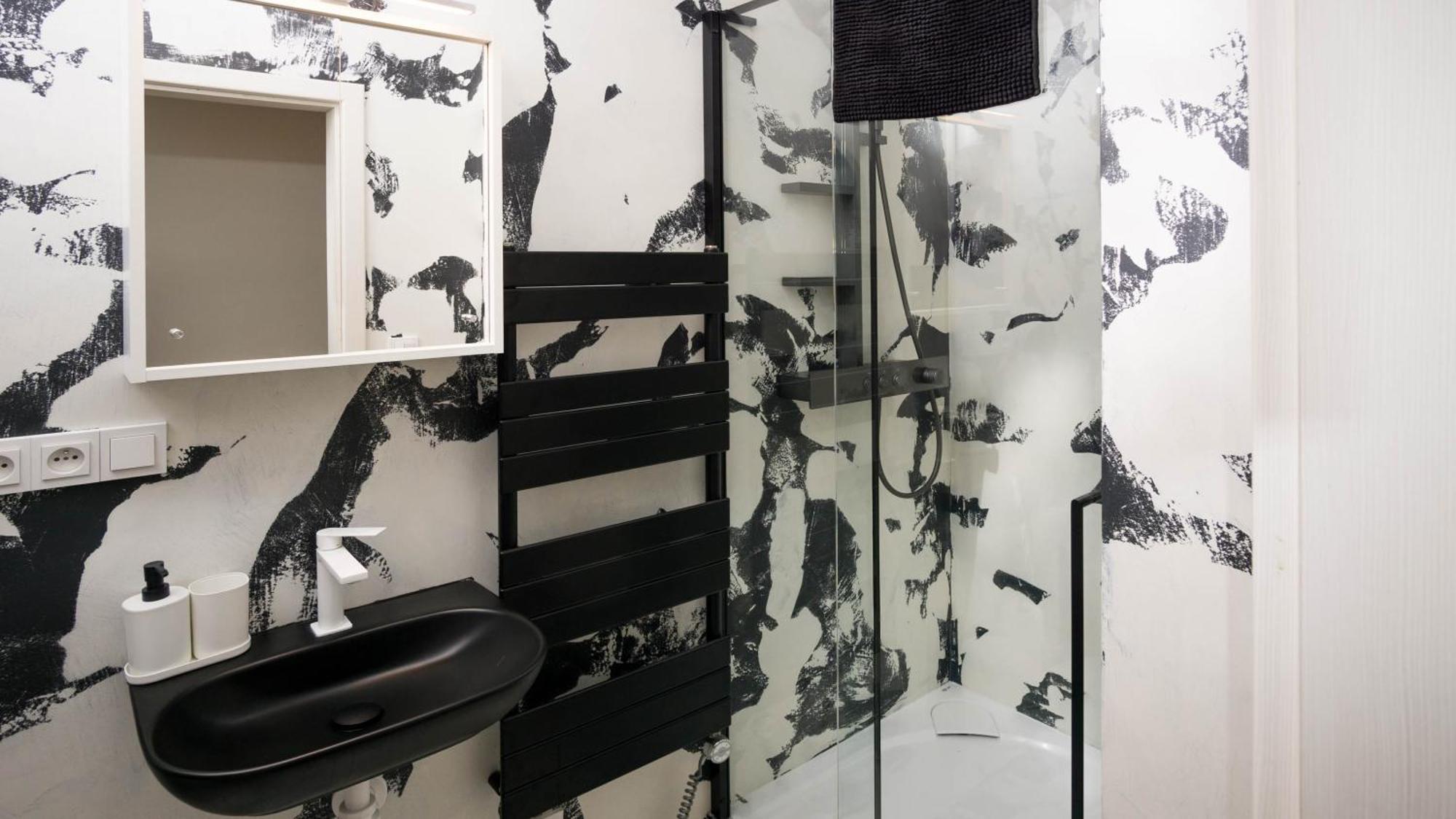 Apartment Black & White Apartment Prague By Wenceslas Square And Muzeum *