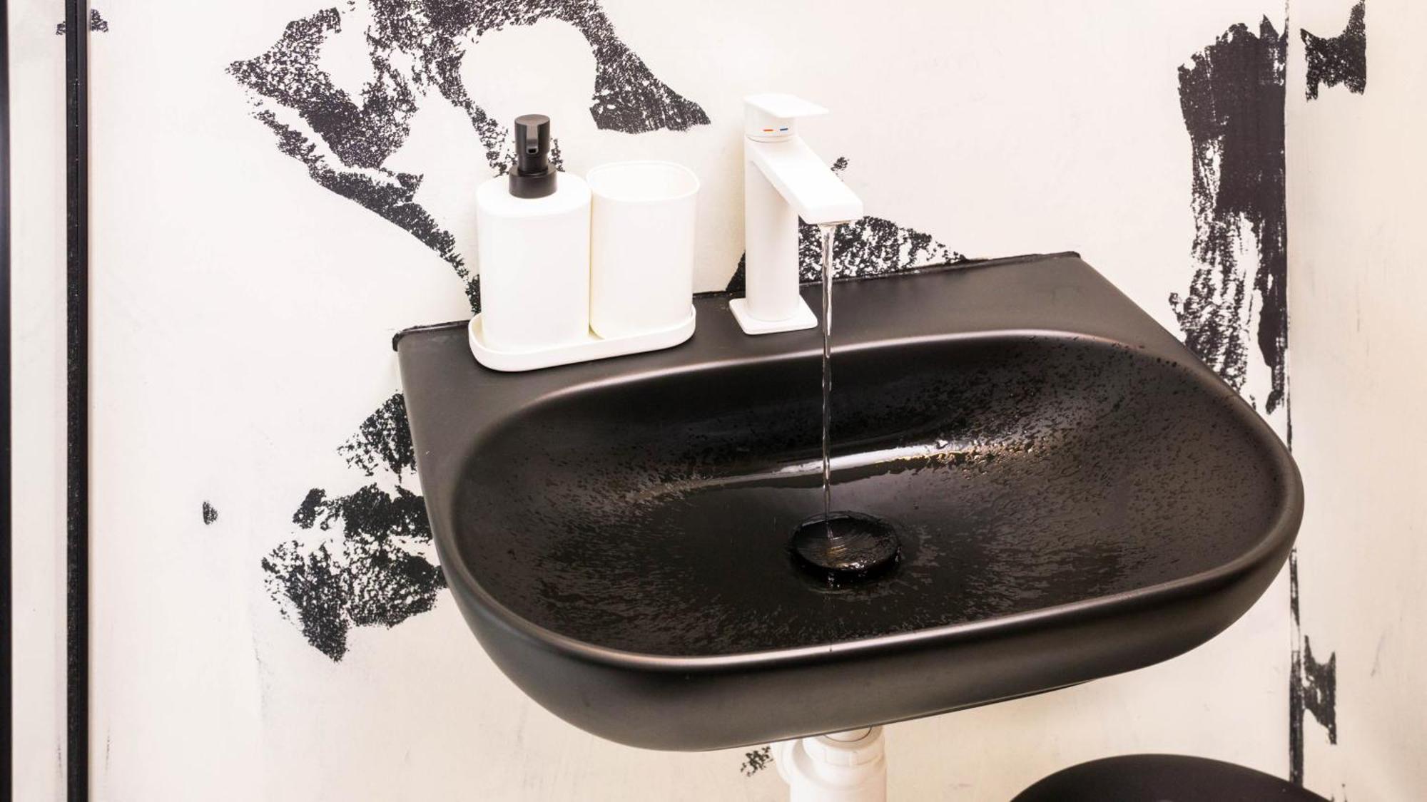 Black & White Apartment Prague By Wenceslas Square And Muzeum Prague