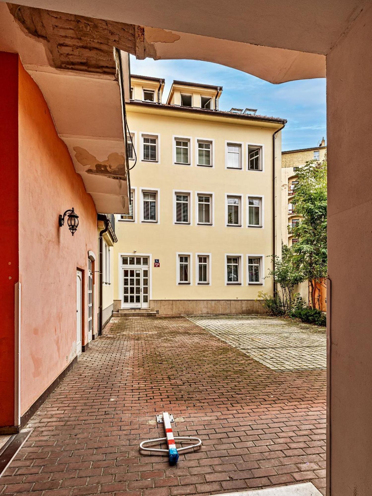 Cosy In Vysehrad Prague