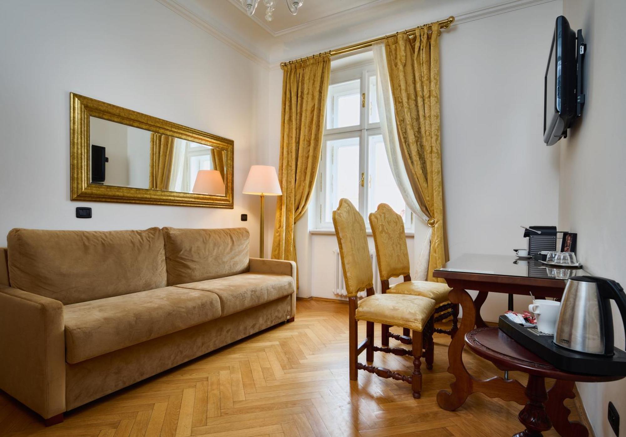 Hotel Charles Bridge Palace Prague