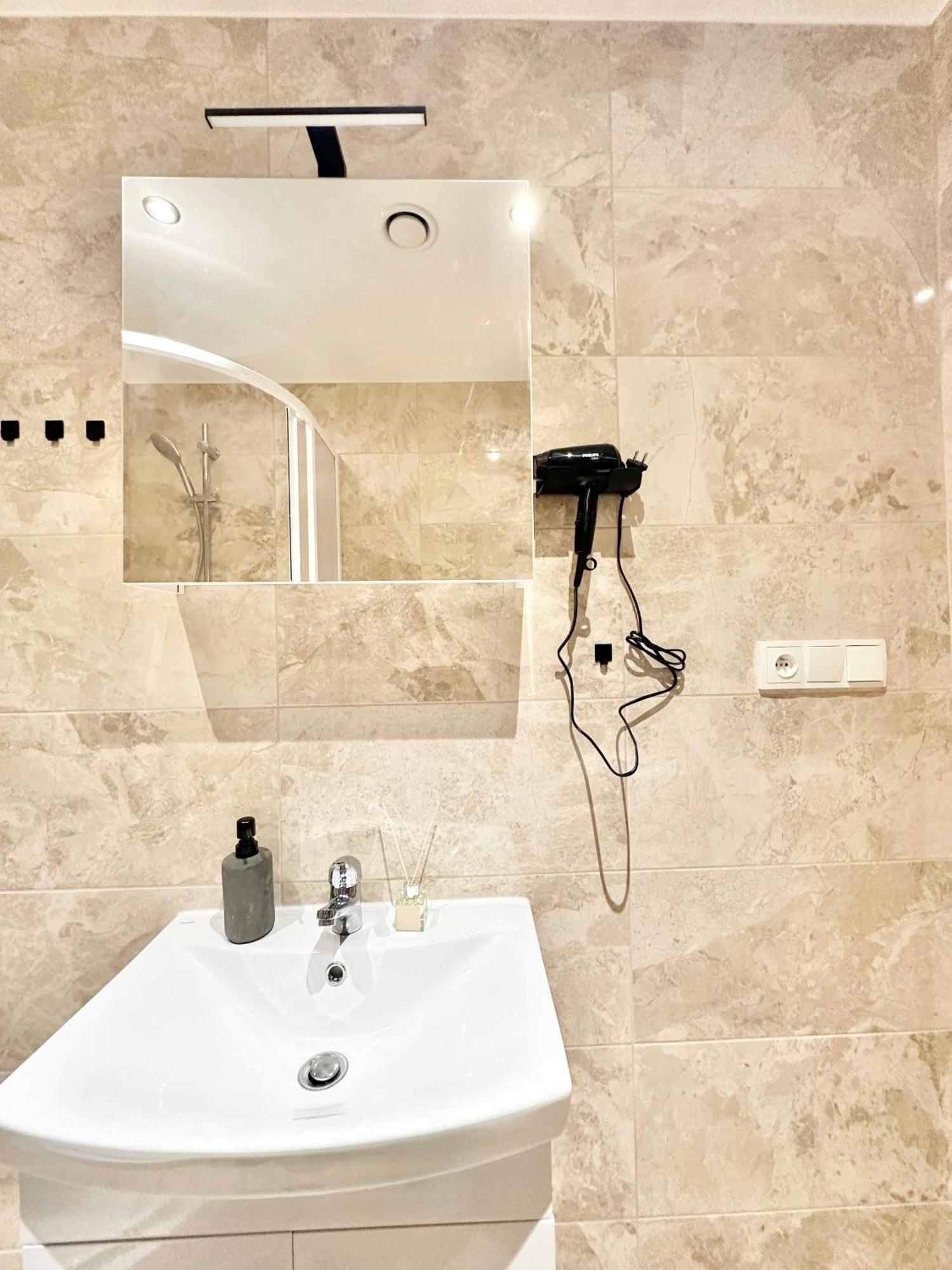 The Little Peaceful Retreat Near Center Apartamento Praga