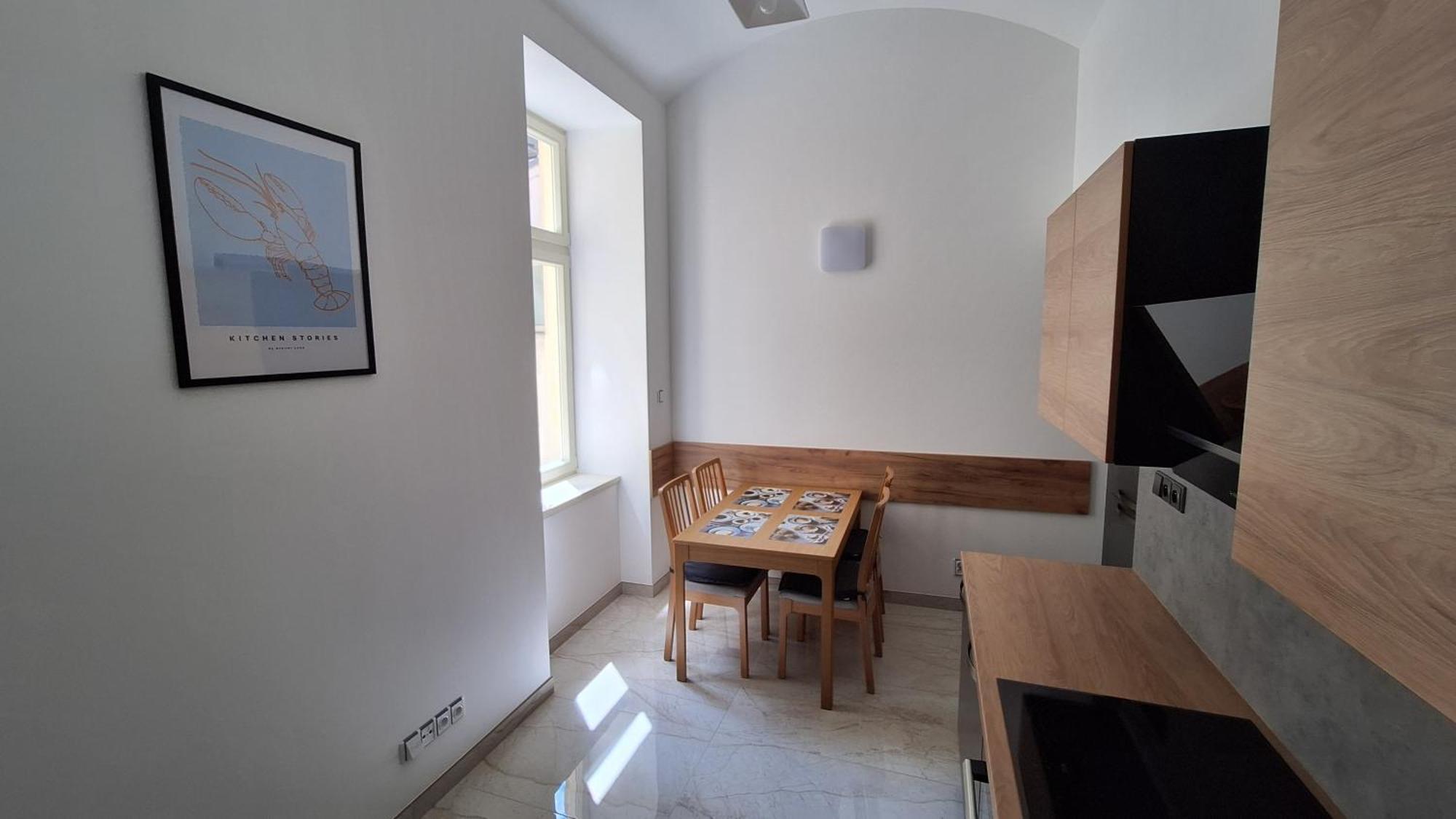 Center Thomas No3 Apartment