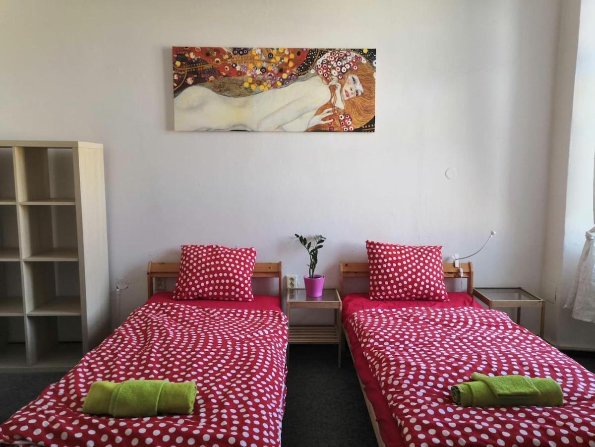 3 Min Walk Old Town Center Private A Bed & Breakfast Prague