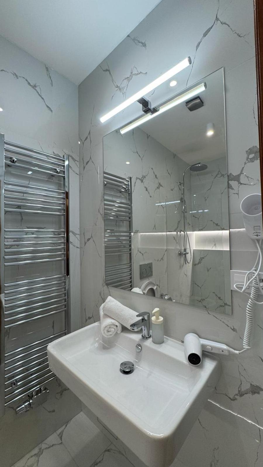 Otel 16 - 4*