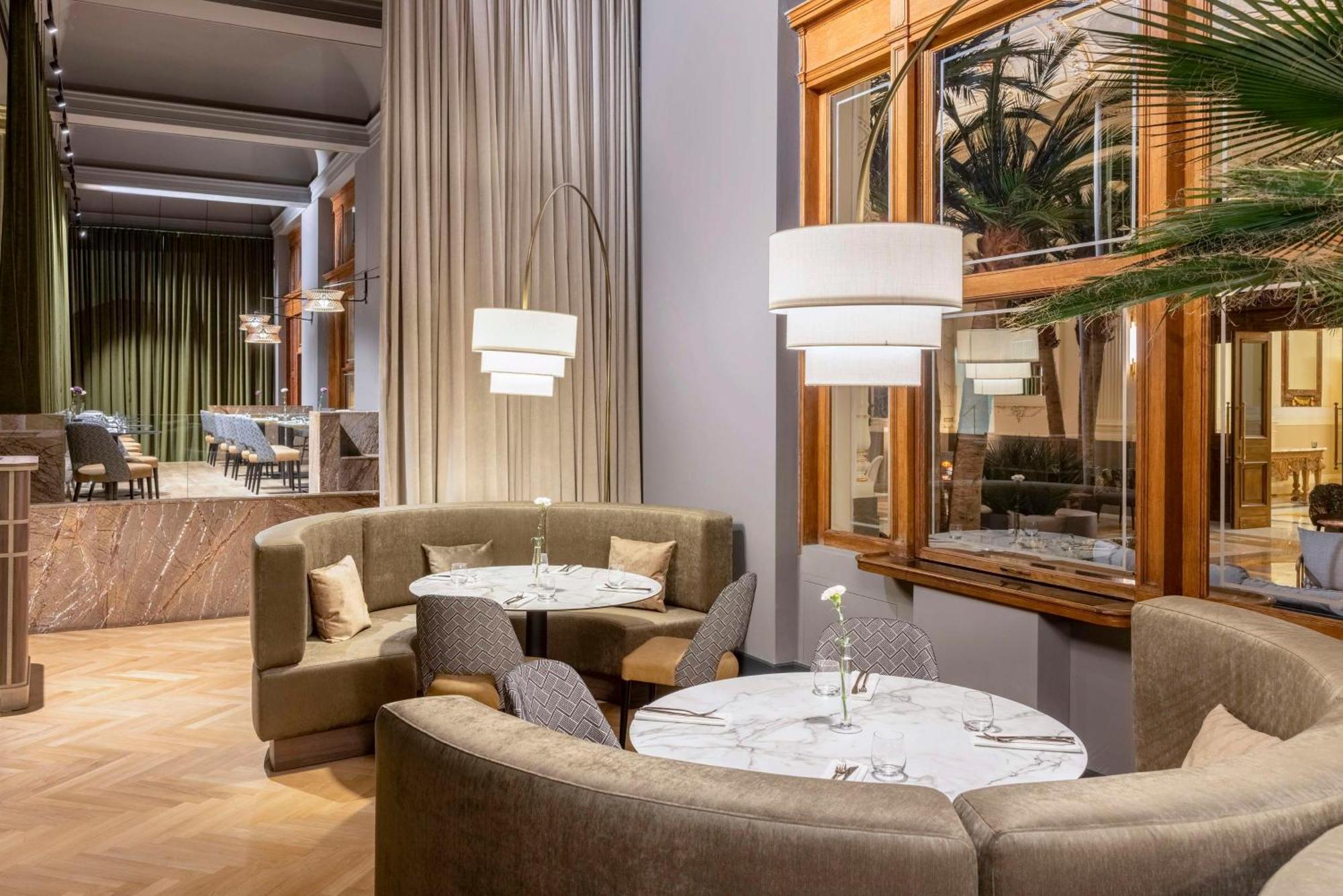 Nh Collection Carlo Iv Hotel 5*