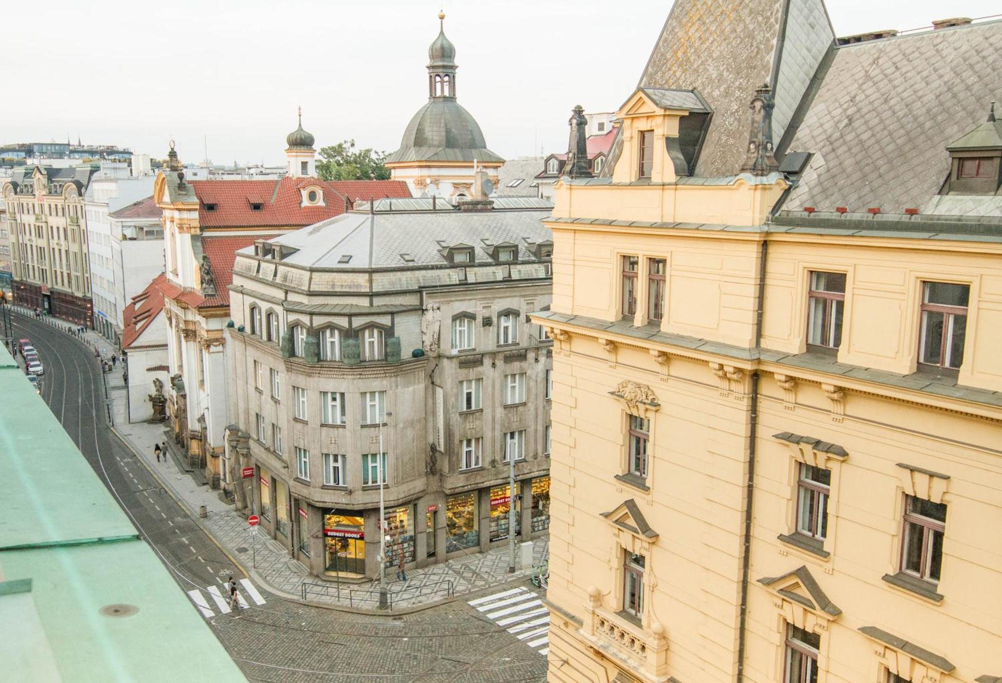 Apartment Luxury Near Charles Bridge
