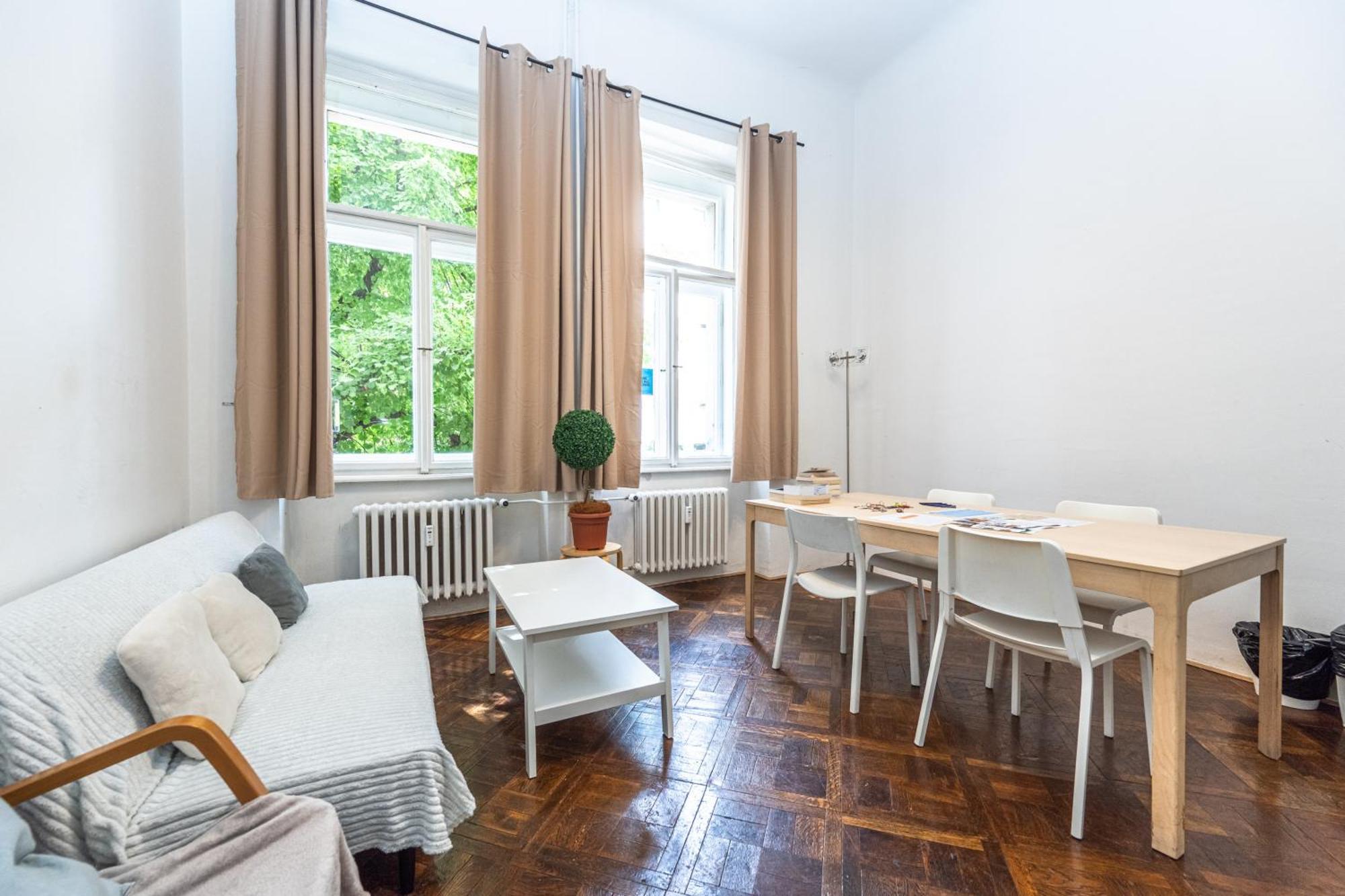 Apartment Safarikova 18 *