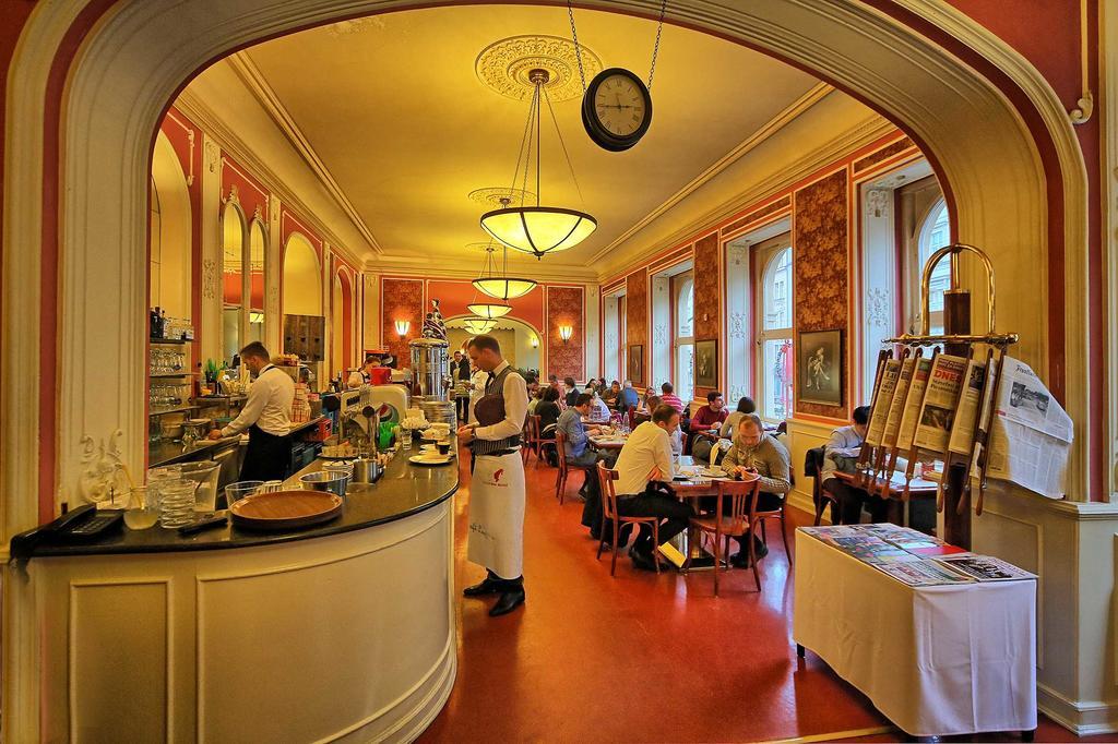 Apartment At Cafe Louvre Prague